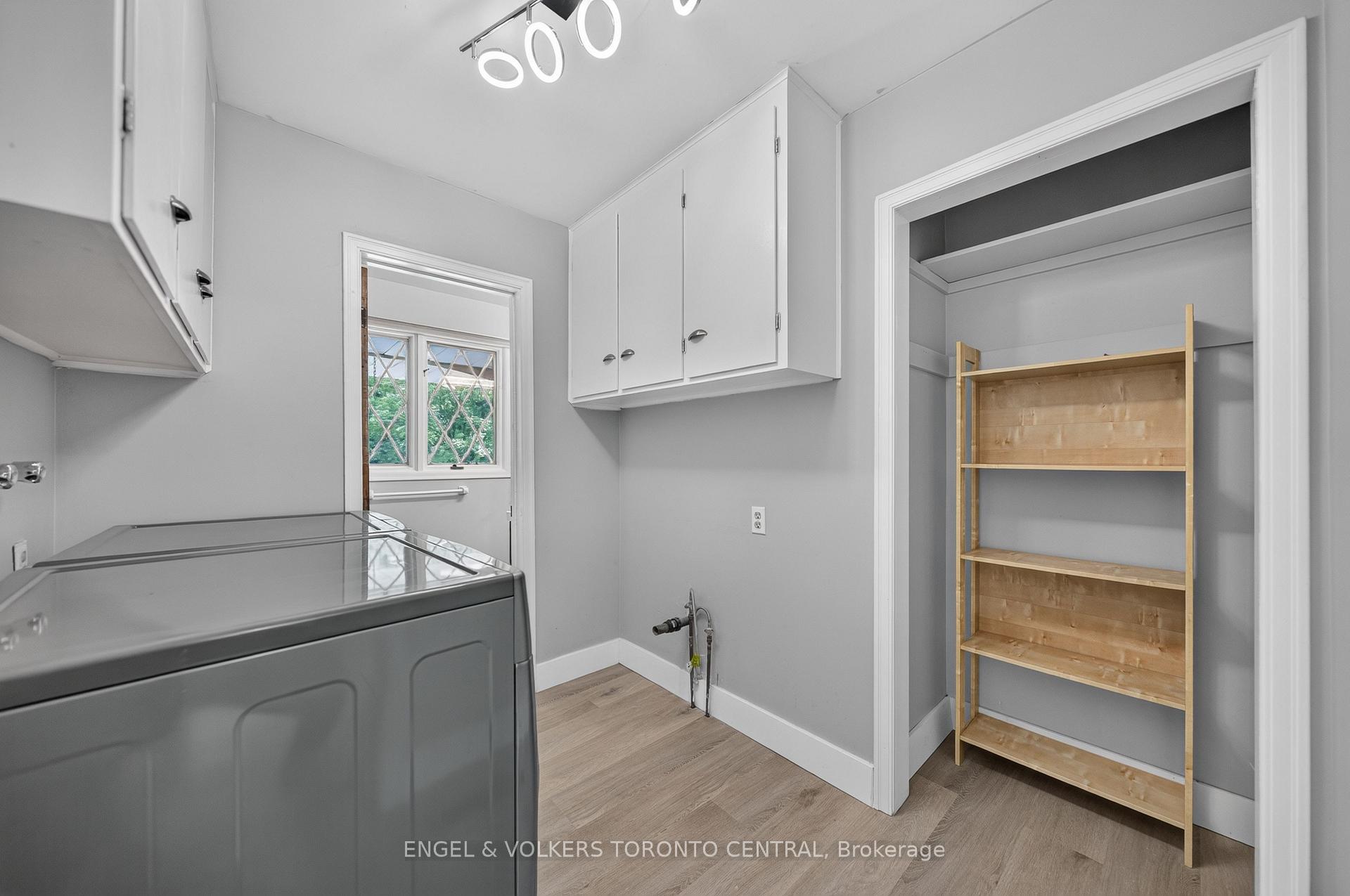 Photo 21 of 256 Shakespeare Drive, Waterloo, Beechwood — HOMEH