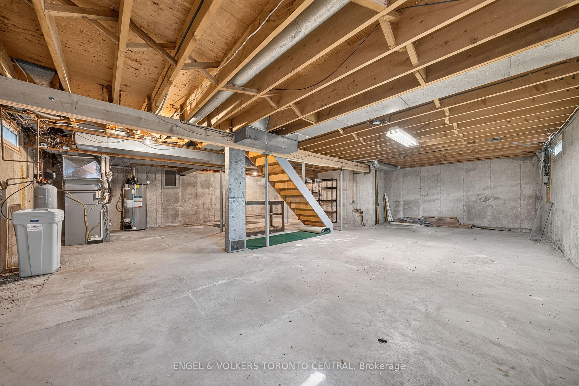 Photo 36 of 256 Shakespeare Drive, Waterloo, Beechwood — HOMEH