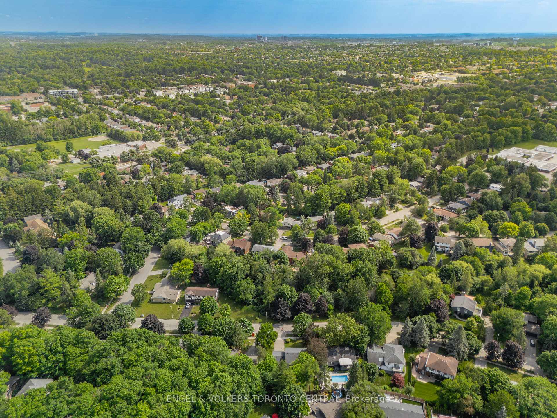 Photo 44 of 256 Shakespeare Drive, Waterloo, Beechwood — HOMEH
