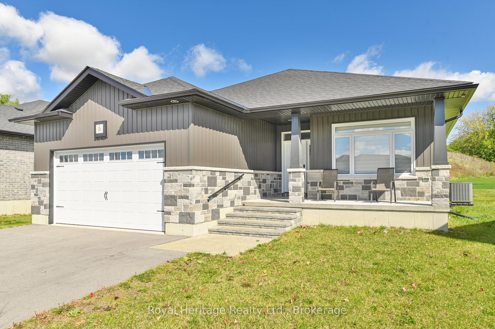 Photo 2 of 5 Schmidt Way, Quinte West, Murray Ward — HOMEH