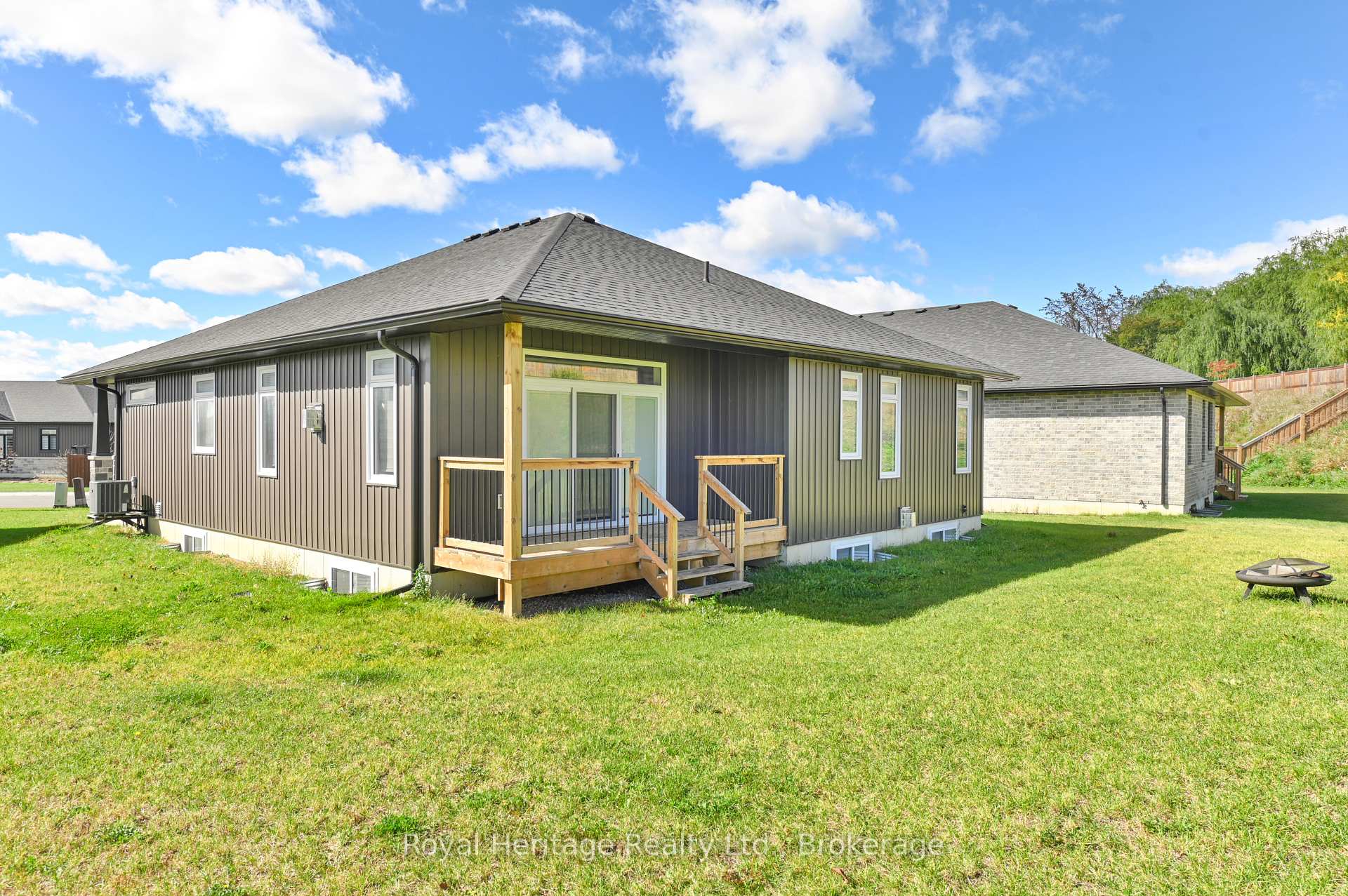 Photo 34 of 5 Schmidt Way, Quinte West, Murray Ward — HOMEH
