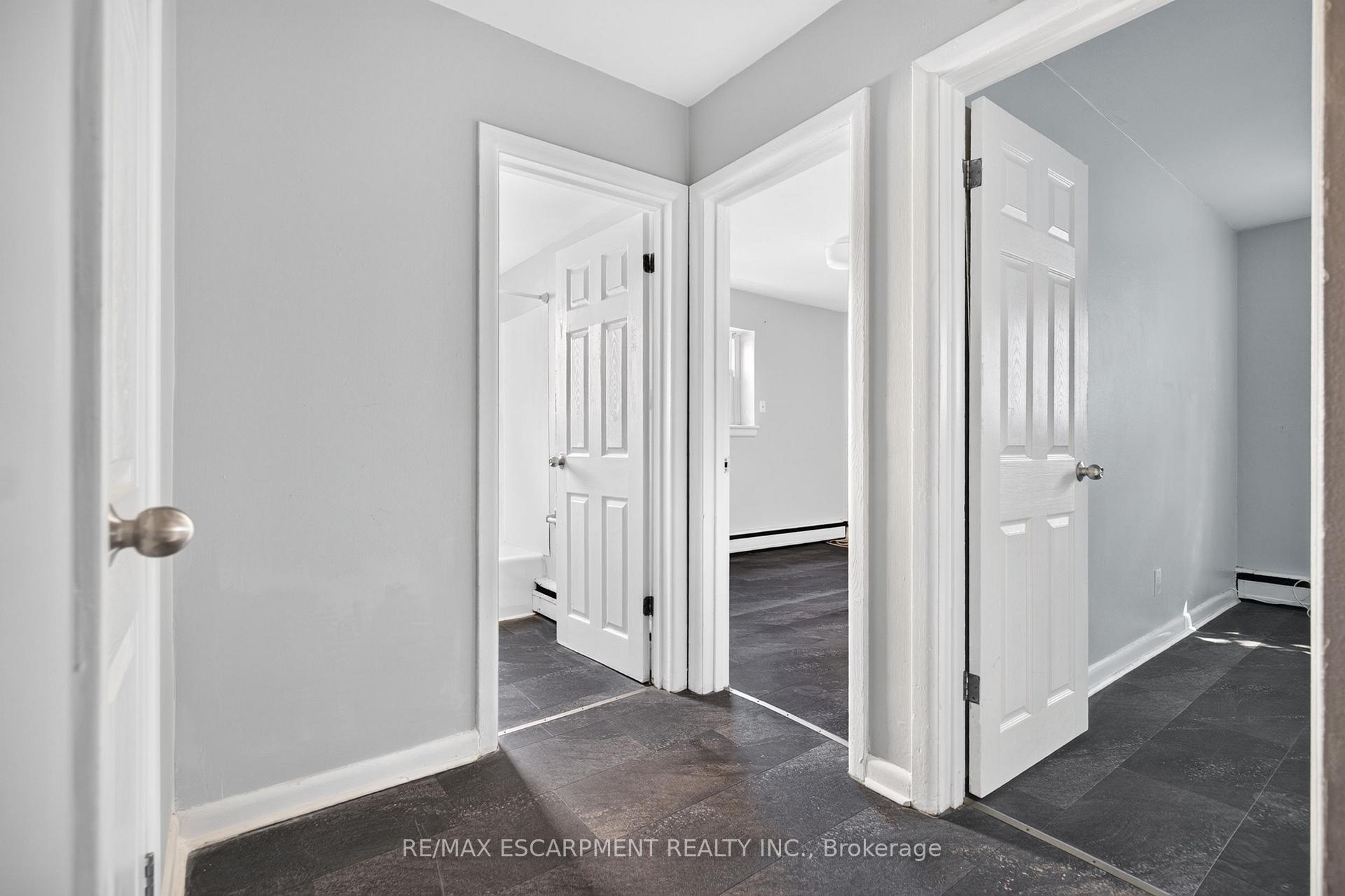 Photo 13 of Unit 1, 3 Applewood Avenue, Hamilton, Stoney Creek — HOMEH