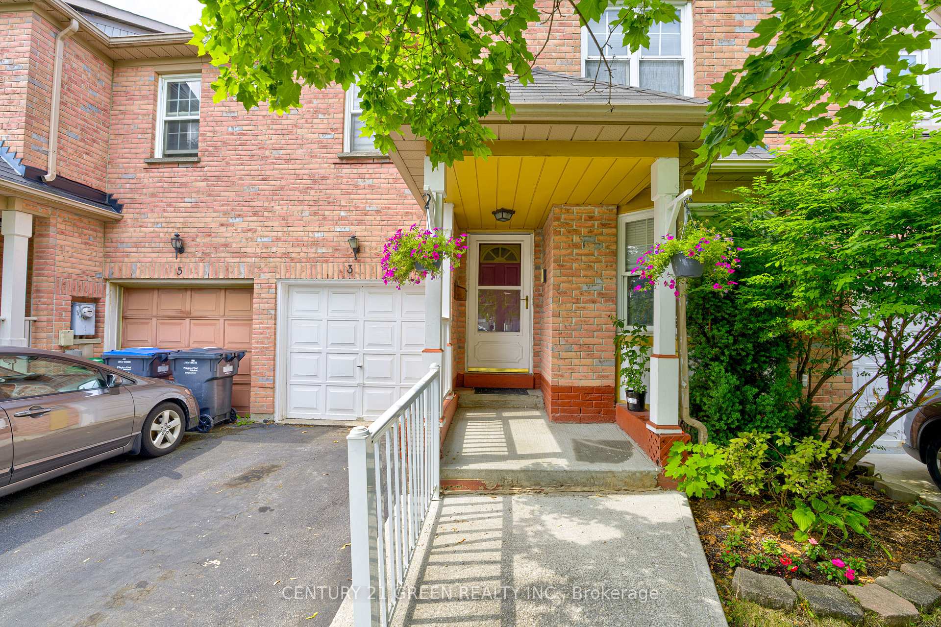 Photo 1 of 3 Desert Sand Drive, Brampton, Sandringham-Wellington — HOMEH