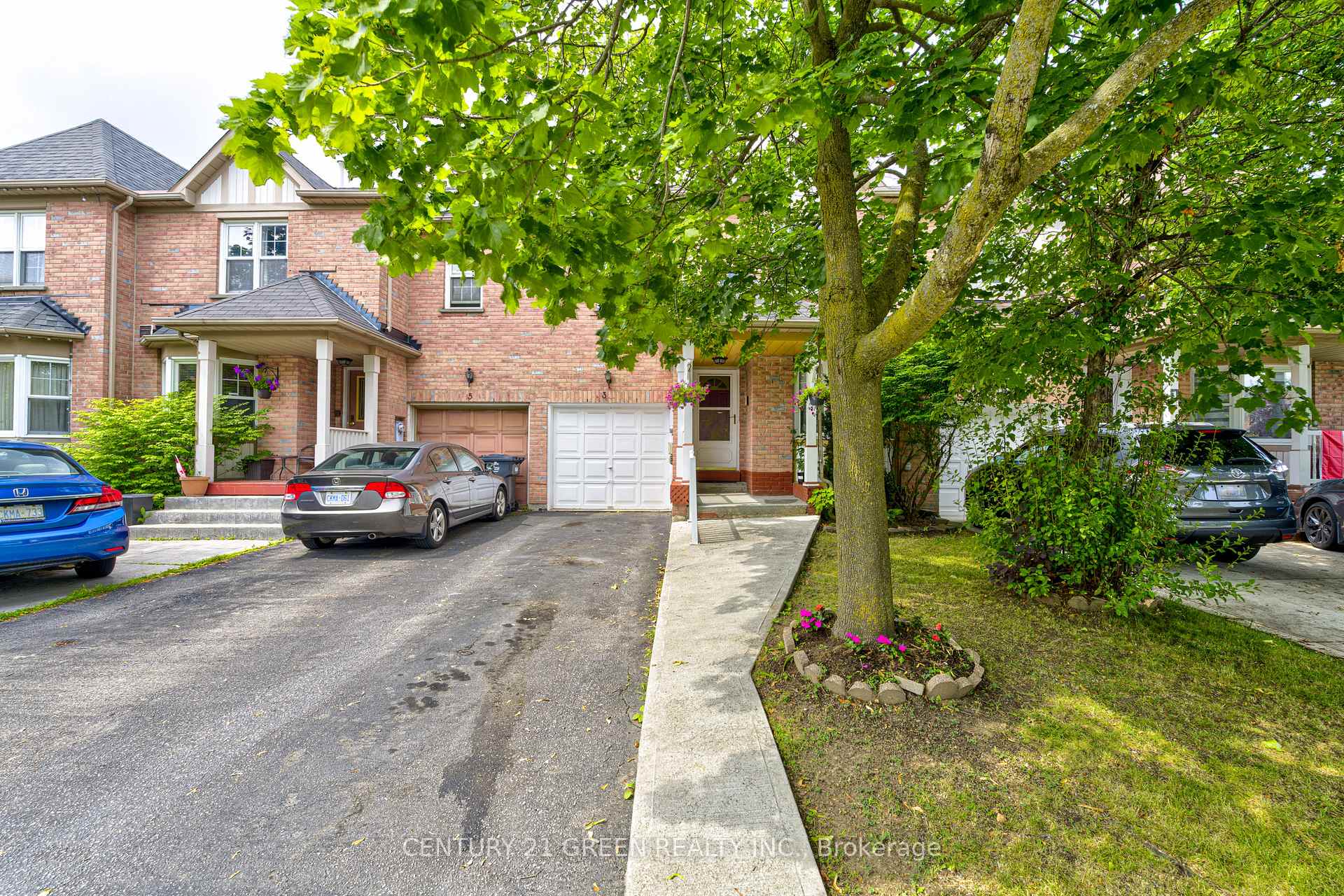 Photo 3 of 3 Desert Sand Drive, Brampton, Sandringham-Wellington — HOMEH