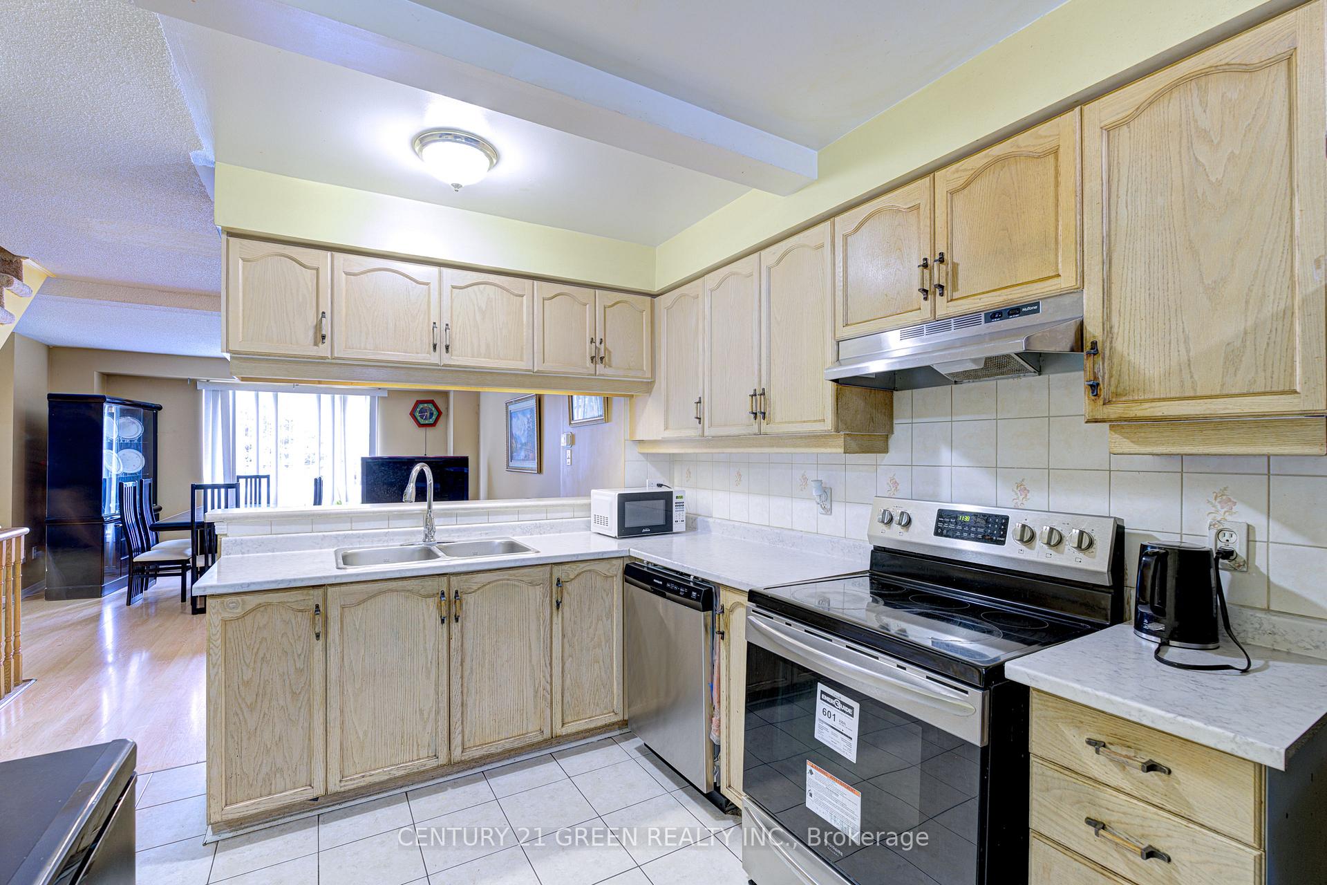 Photo 12 of 3 Desert Sand Drive, Brampton, Sandringham-Wellington — HOMEH