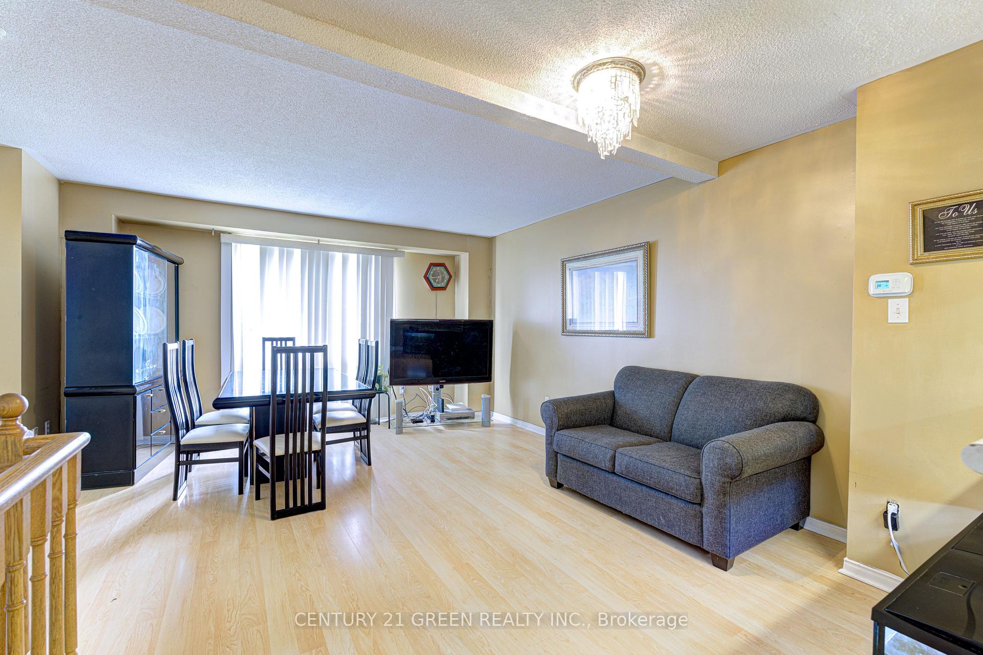 Photo 14 of 3 Desert Sand Drive, Brampton, Sandringham-Wellington — HOMEH