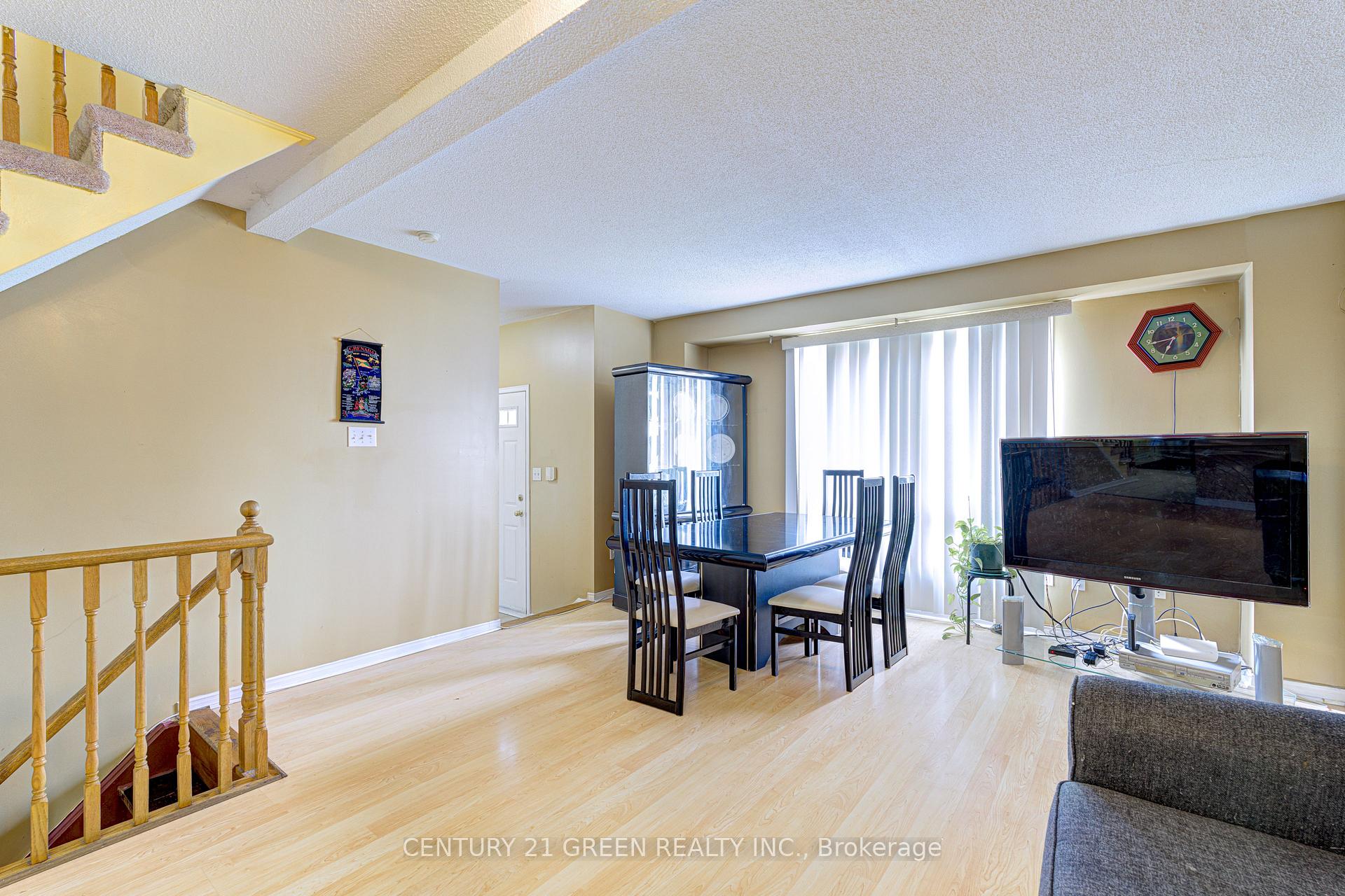 Photo 15 of 3 Desert Sand Drive, Brampton, Sandringham-Wellington — HOMEH