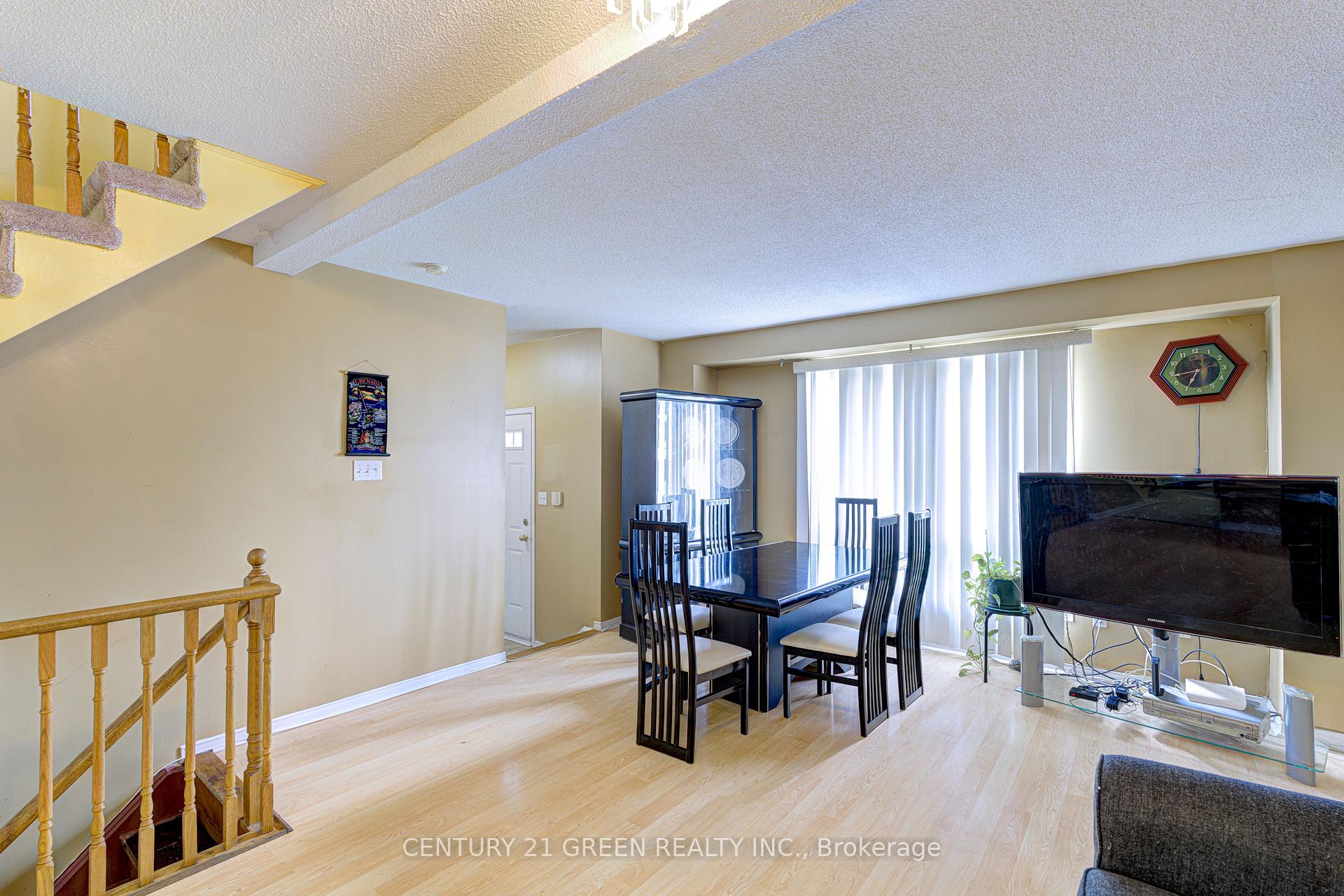 Photo 18 of 3 Desert Sand Drive, Brampton, Sandringham-Wellington — HOMEH