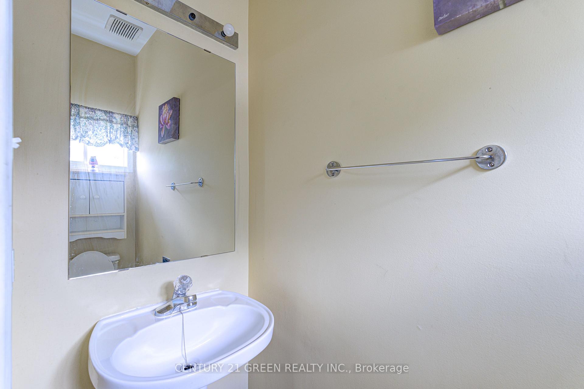 Photo 19 of 3 Desert Sand Drive, Brampton, Sandringham-Wellington — HOMEH
