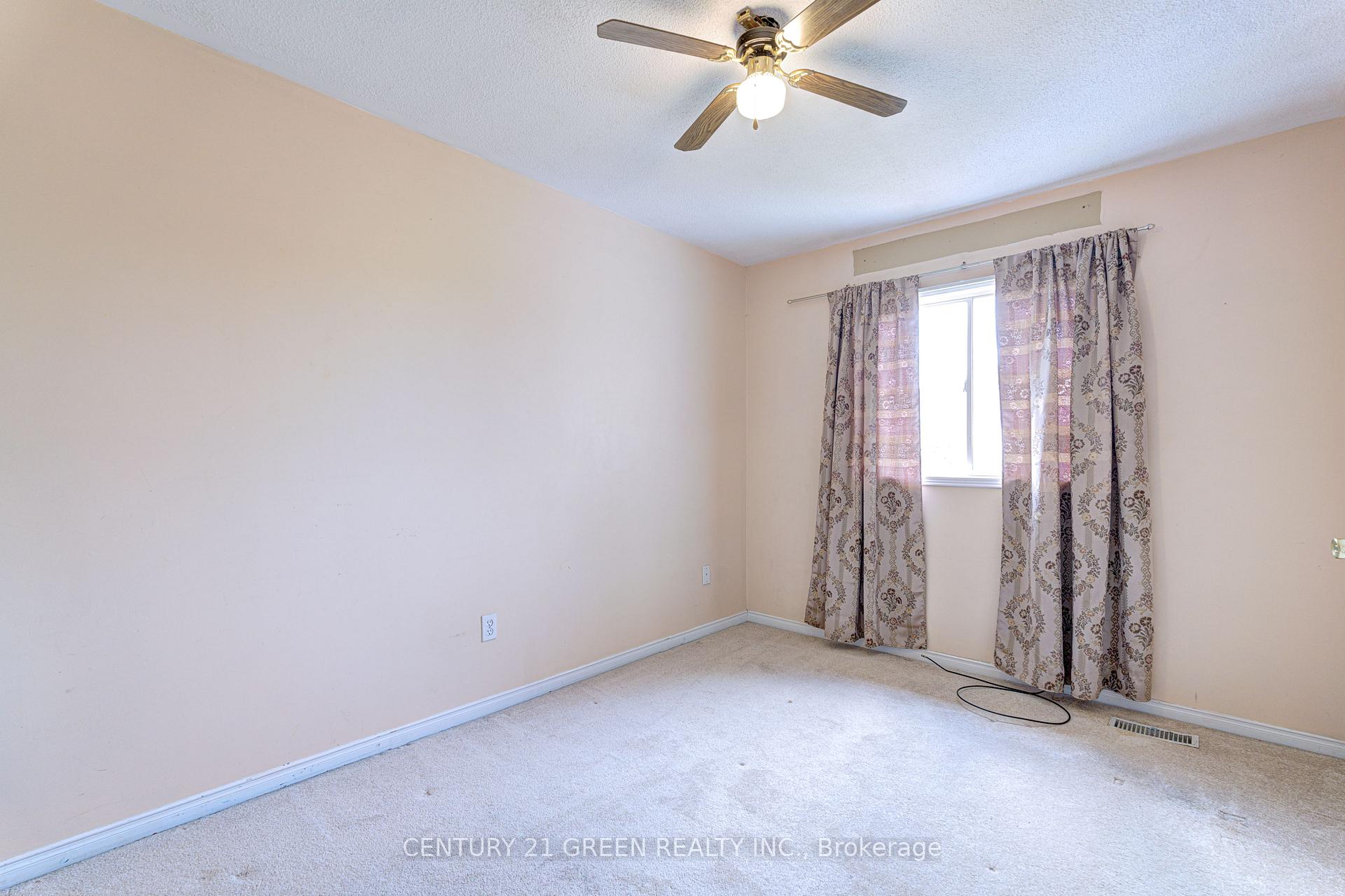 Photo 20 of 3 Desert Sand Drive, Brampton, Sandringham-Wellington — HOMEH