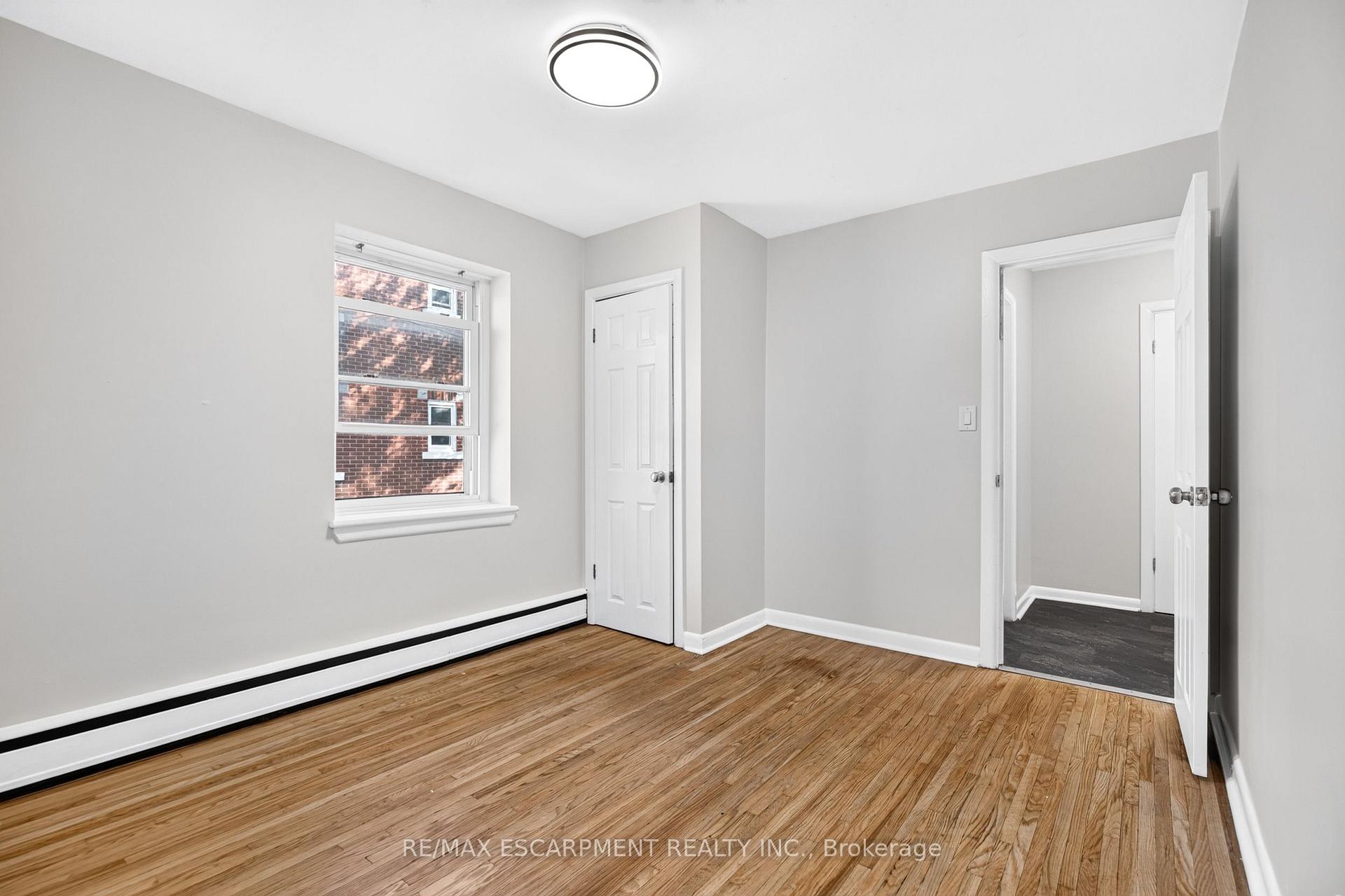 Photo 20 of Unit 3, 3 Applewood Avenue, Hamilton, Stoney Creek — HOMEH