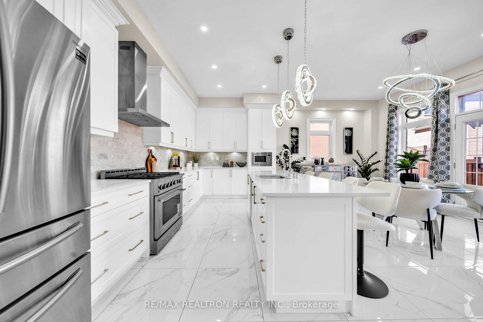Photo 22 of 20 Tesla Crescent, East Gwillimbury, Holland Landing — HOMEH