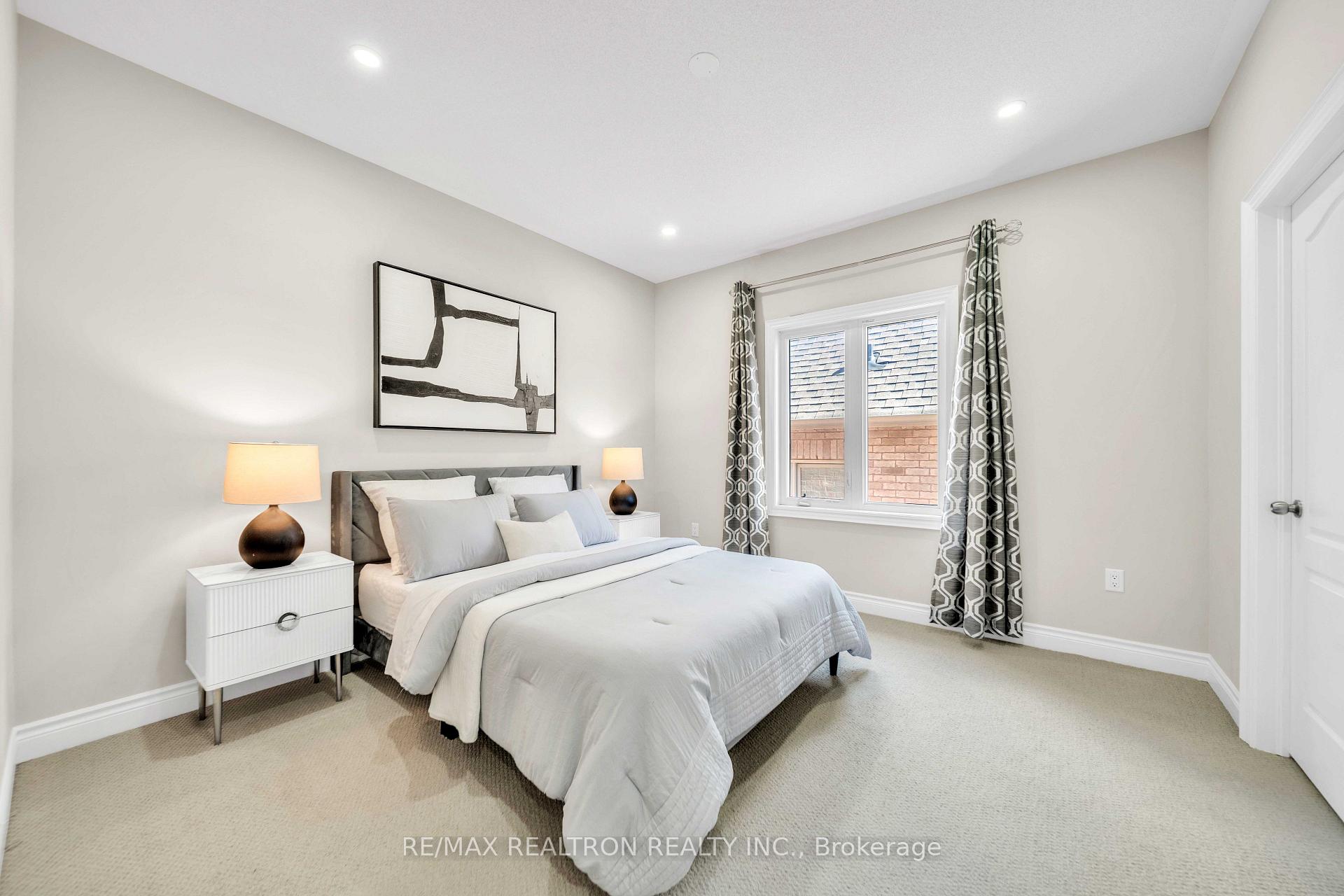 Photo 38 of 20 Tesla Crescent, East Gwillimbury, Holland Landing — HOMEH