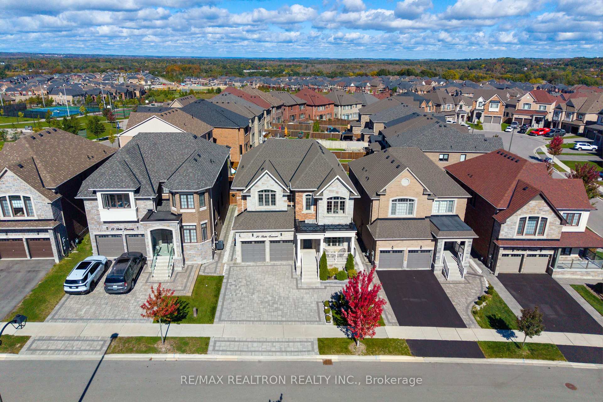 Photo 44 of 20 Tesla Crescent, East Gwillimbury, Holland Landing — HOMEH