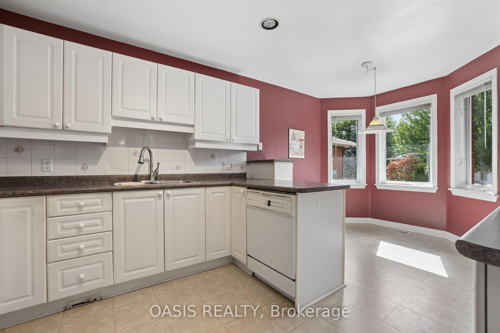 Photo 3 of 63 Bunting Lane, Ottawa, Kanata - Bridlewood — HOMEH