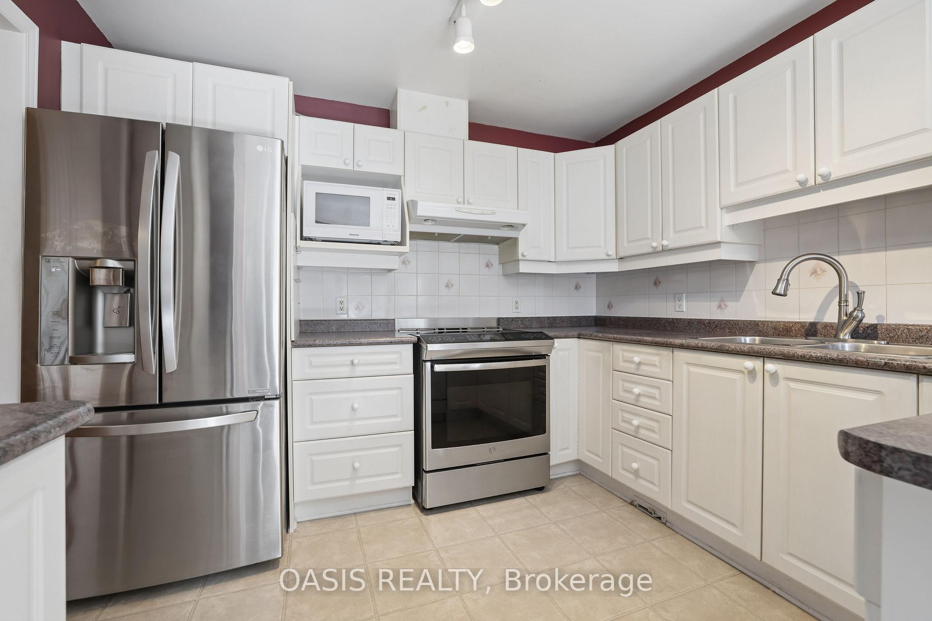 Photo 5 of 63 Bunting Lane, Ottawa, Kanata - Bridlewood — HOMEH