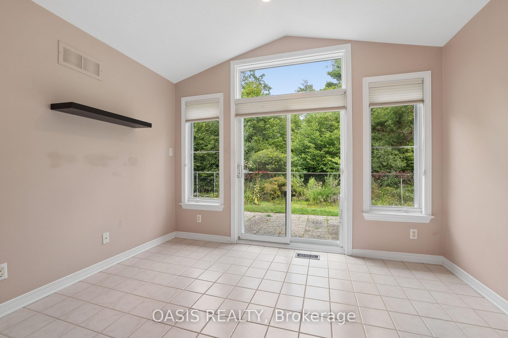 Photo 12 of 63 Bunting Lane, Ottawa, Kanata - Bridlewood — HOMEH