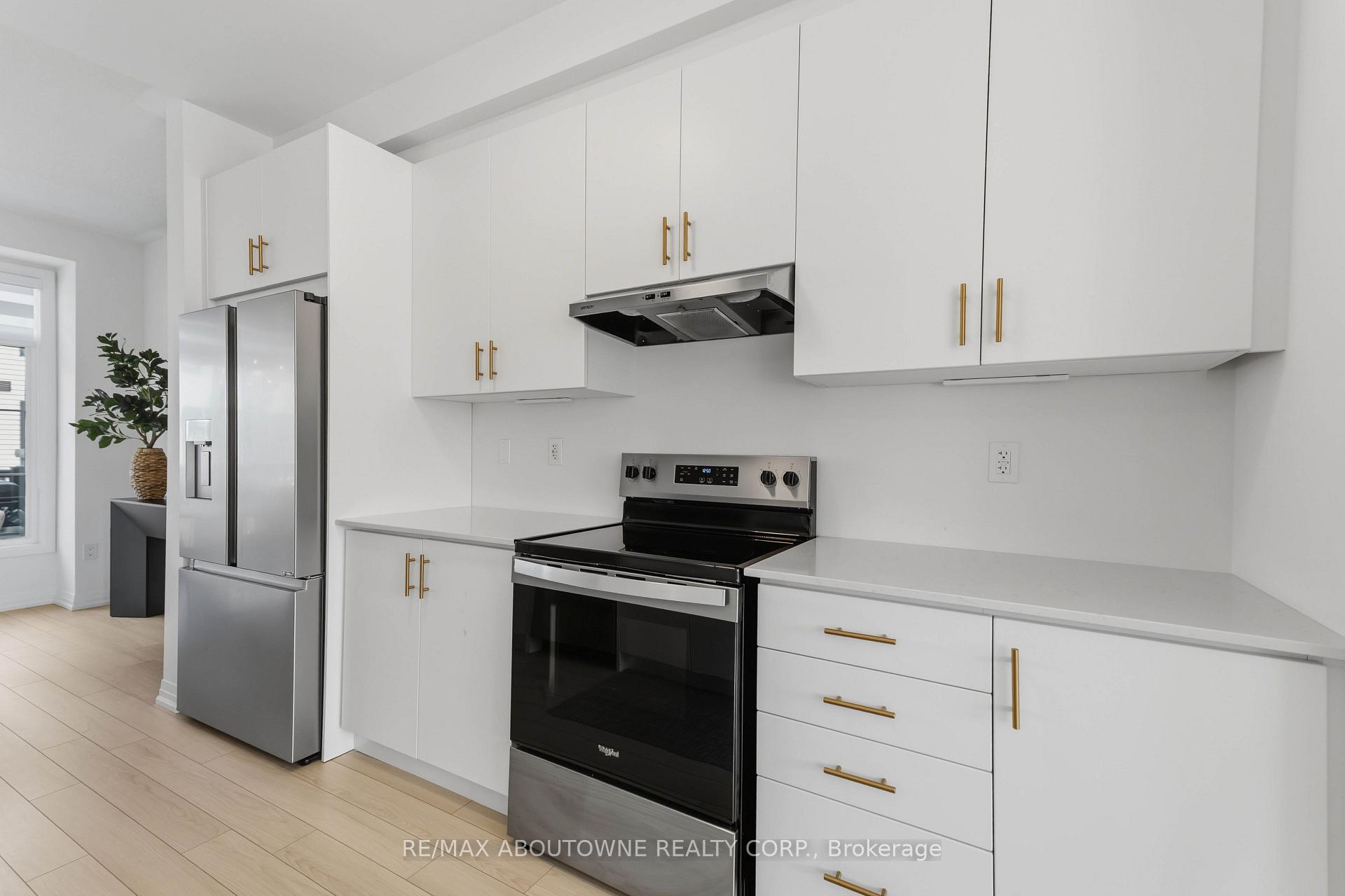 Photo 15 of 170 Spitfire Drive, Hamilton, Mount Hope — HOMEH