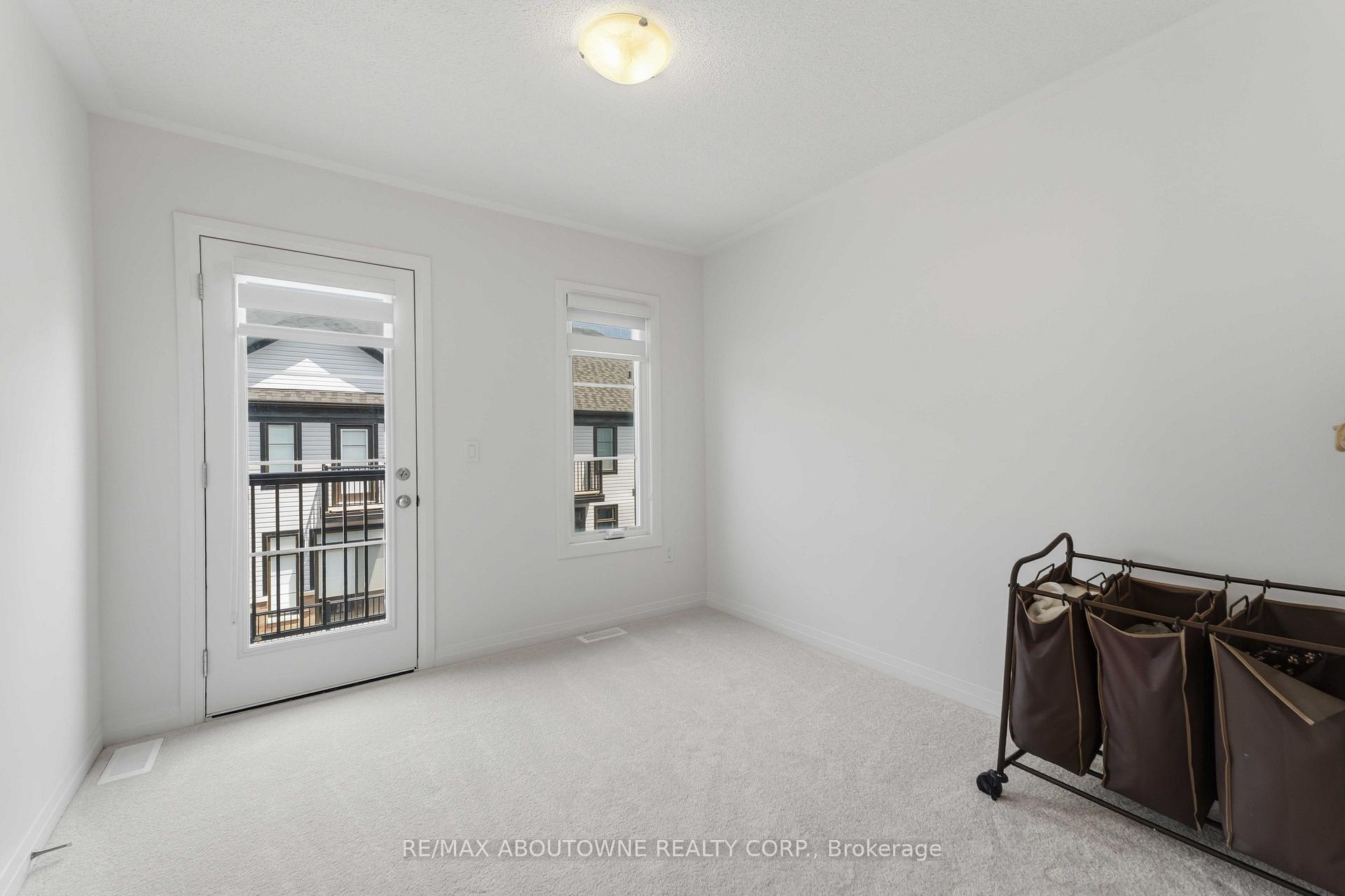 Photo 32 of 170 Spitfire Drive, Hamilton, Mount Hope — HOMEH