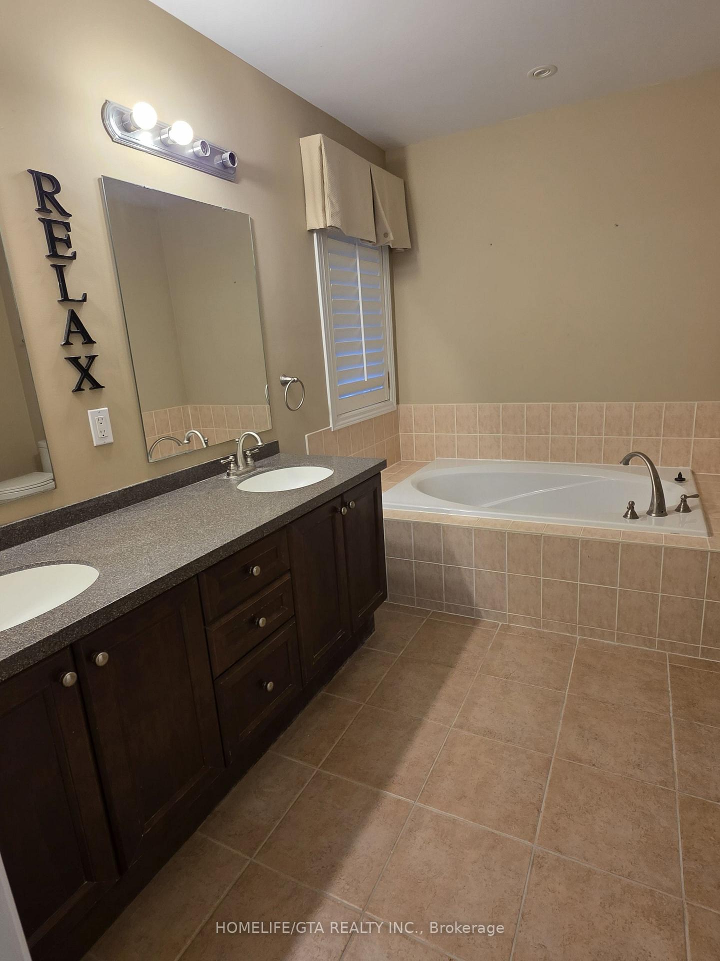 Photo 15 of 591 Oxbow Crescent, Oshawa, Eastdale — HOMEH