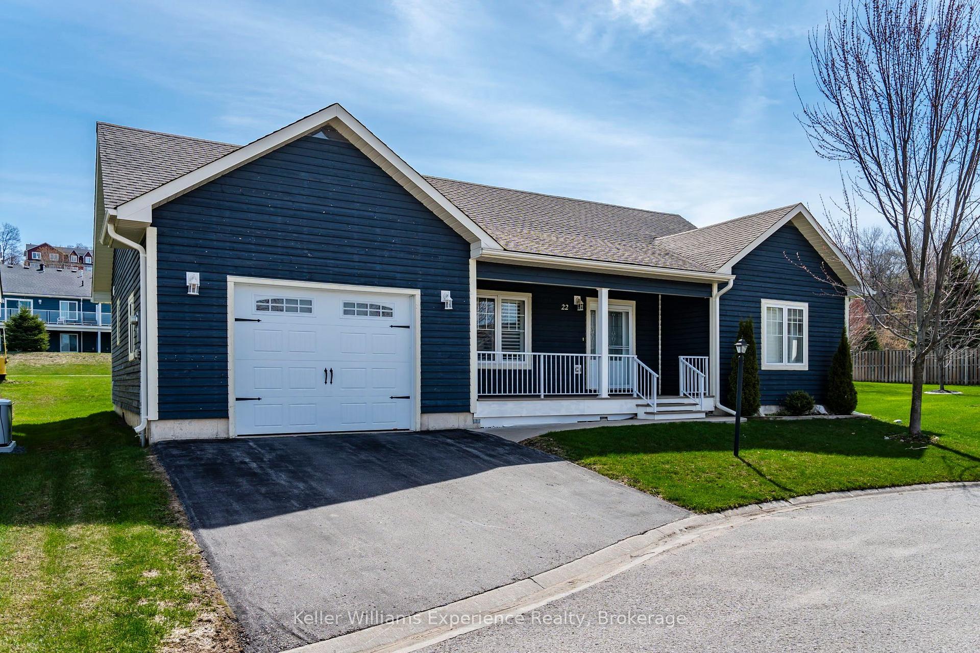 Photo 2 of 22 Grew Crescent, Penetanguishene — HOMEH