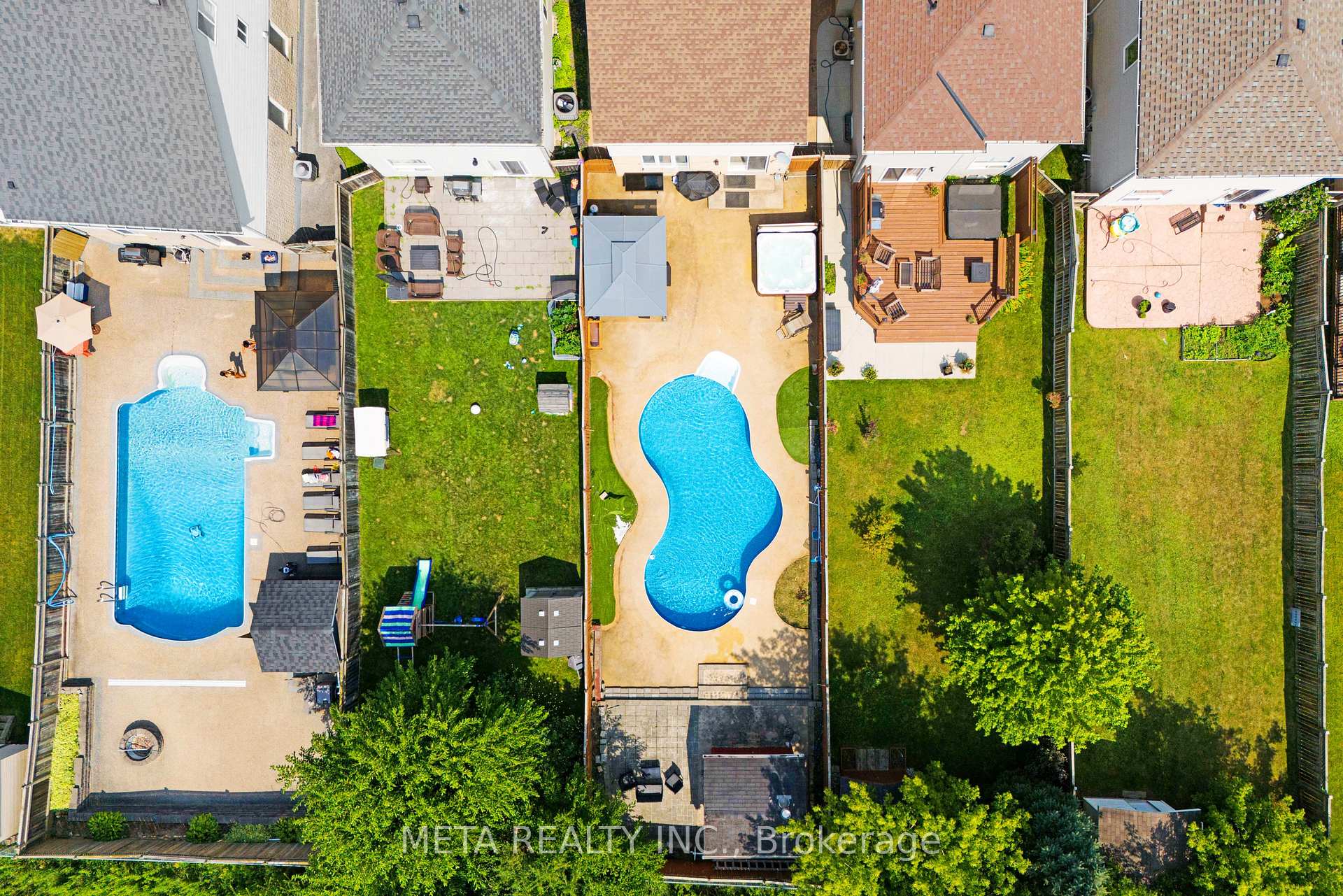 Photo 6 of 497 Langlaw Drive, Cambridge, Christopher-Champlain — HOMEH