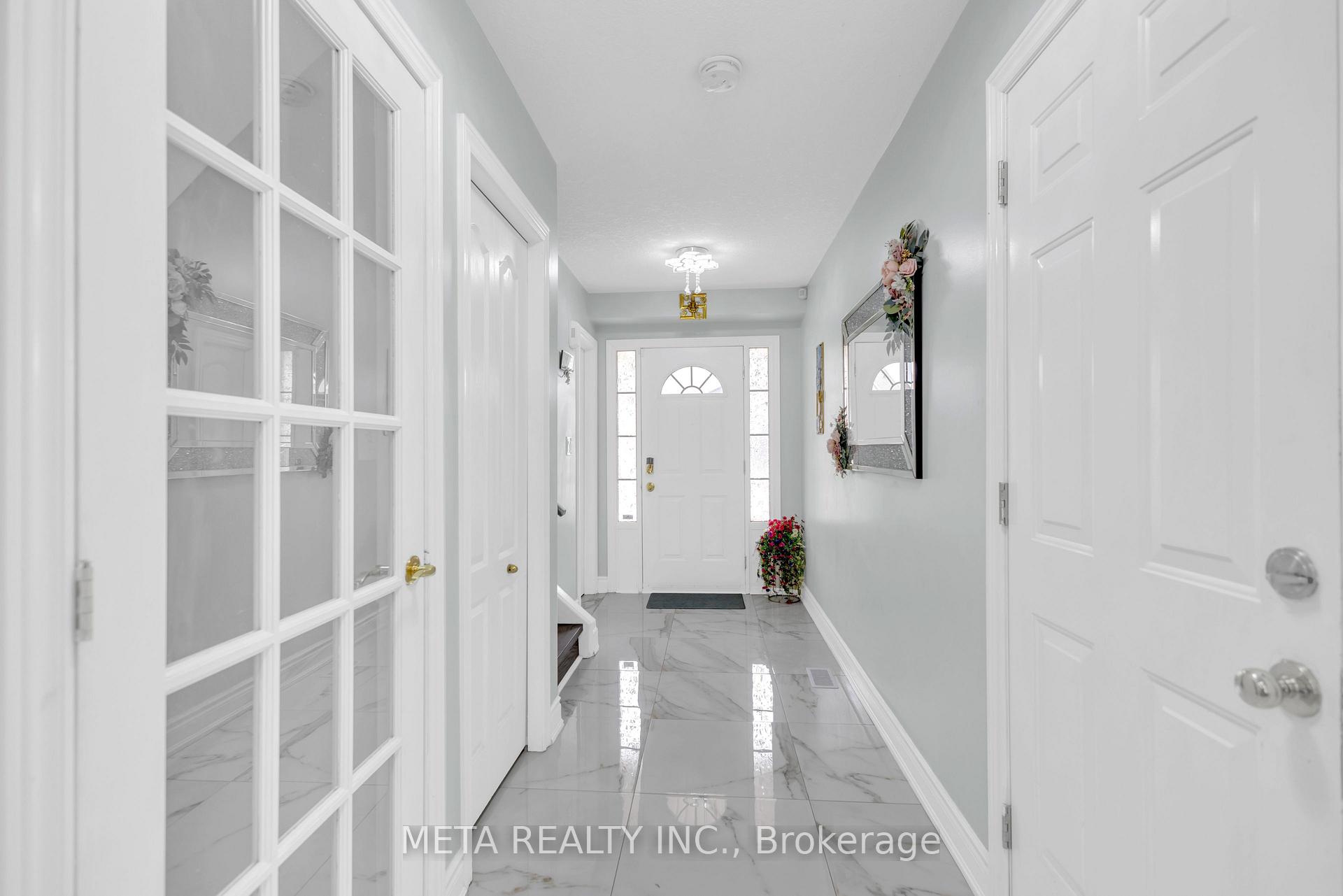 Photo 9 of 497 Langlaw Drive, Cambridge, Christopher-Champlain — HOMEH