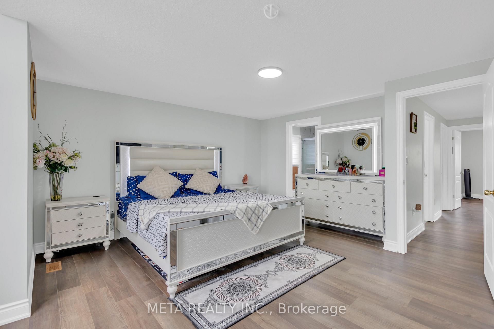 Photo 19 of 497 Langlaw Drive, Cambridge, Christopher-Champlain — HOMEH