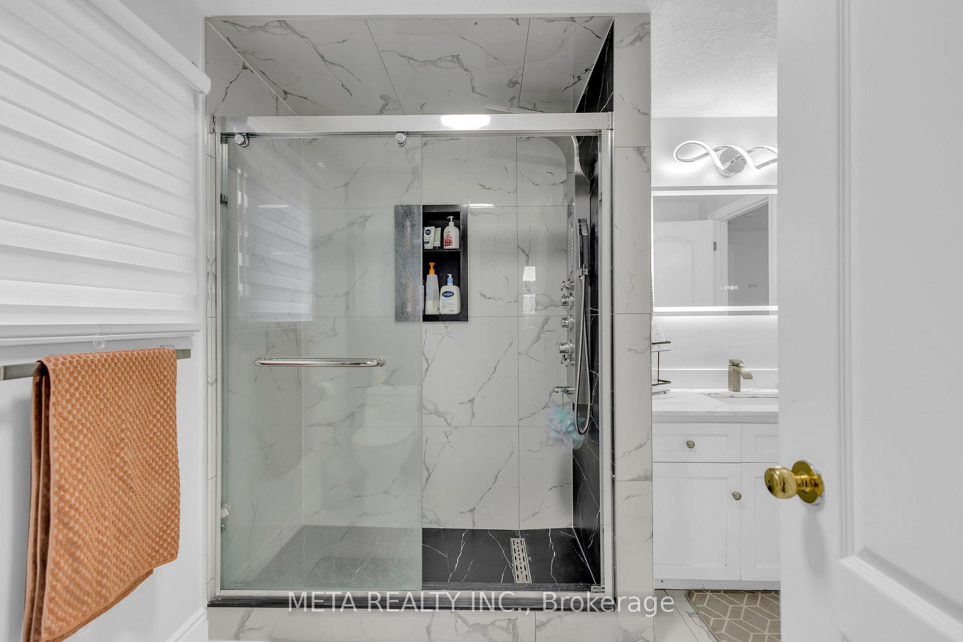 Photo 22 of 497 Langlaw Drive, Cambridge, Christopher-Champlain — HOMEH