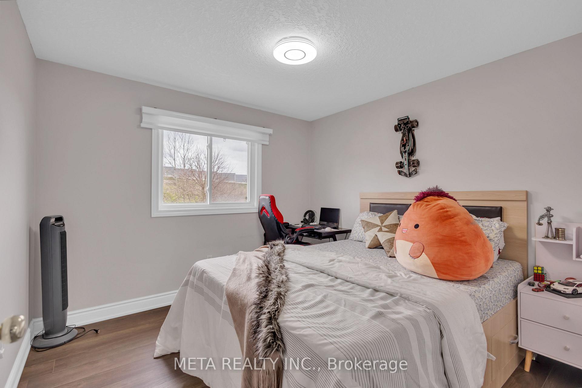 Photo 26 of 497 Langlaw Drive, Cambridge, Christopher-Champlain — HOMEH