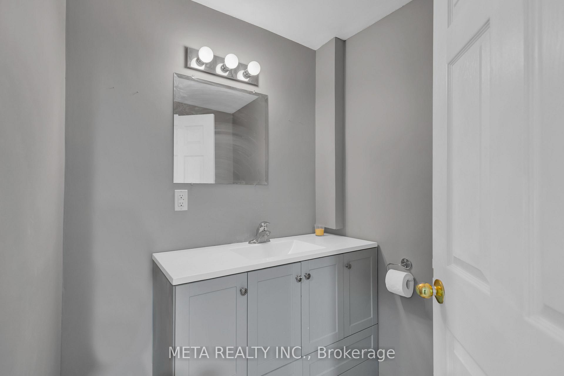 Photo 27 of 497 Langlaw Drive, Cambridge, Christopher-Champlain — HOMEH