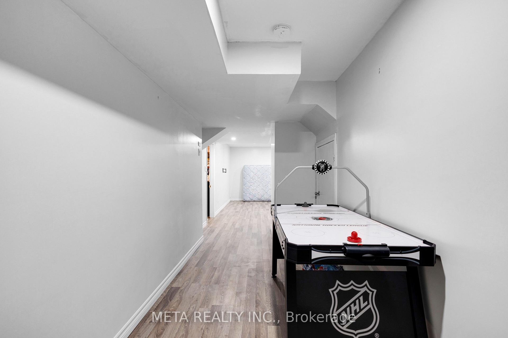 Photo 31 of 497 Langlaw Drive, Cambridge, Christopher-Champlain — HOMEH