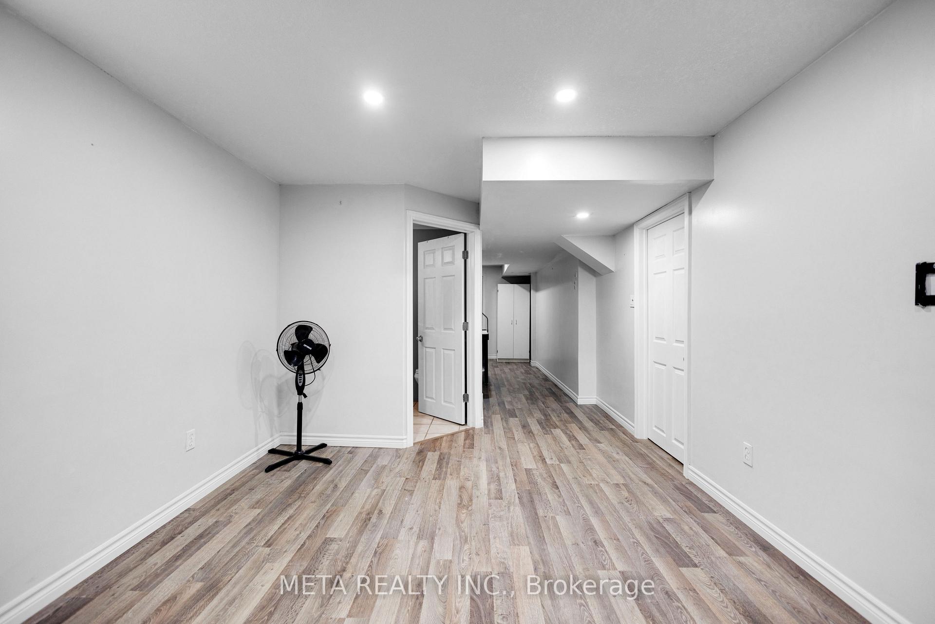 Photo 32 of 497 Langlaw Drive, Cambridge, Christopher-Champlain — HOMEH