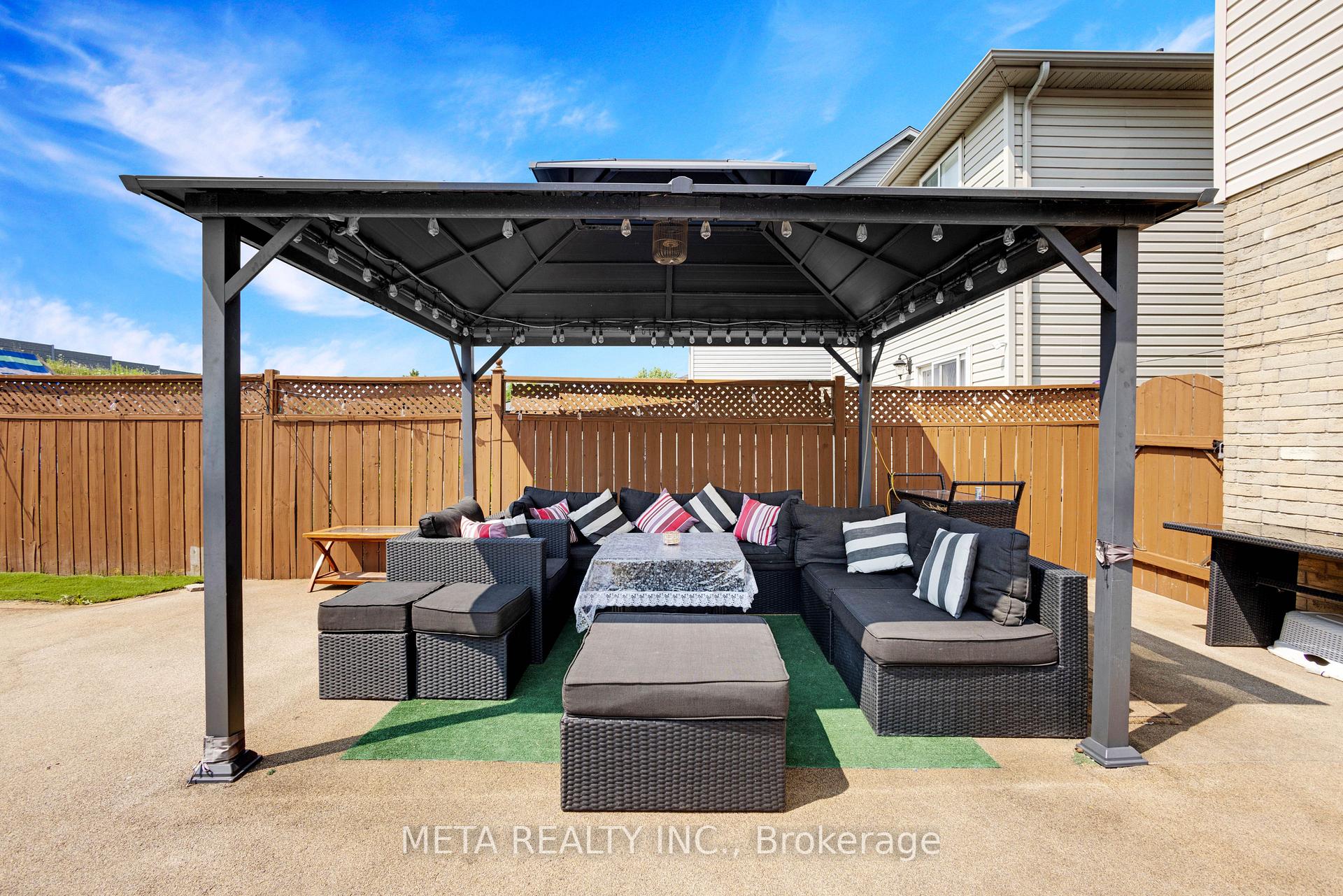 Photo 34 of 497 Langlaw Drive, Cambridge, Christopher-Champlain — HOMEH