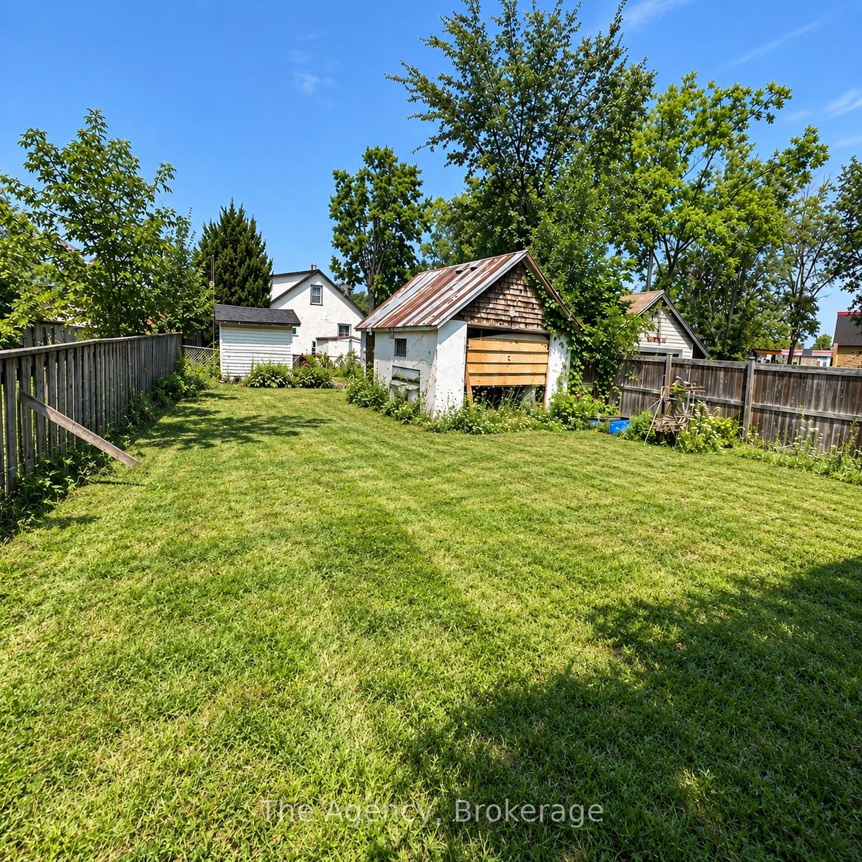 Photo 13 of 17 Patricia Avenue, Welland, N. Welland — HOMEH
