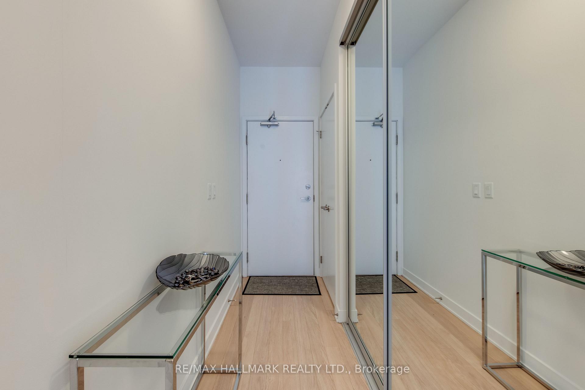 Photo 3 of Unit 702, 32 Camden Street, Toronto, Waterfront Communities — HOMEH