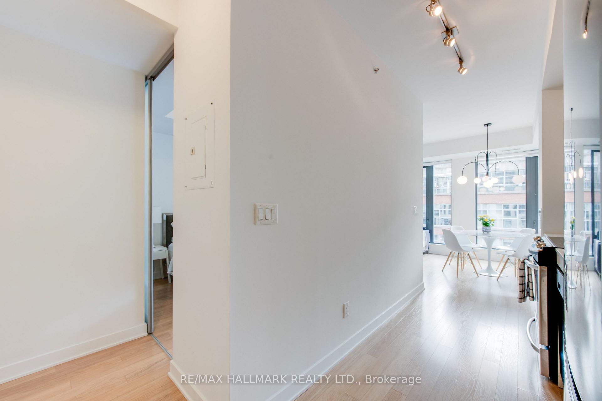 Photo 5 of Unit 702, 32 Camden Street, Toronto, Waterfront Communities — HOMEH