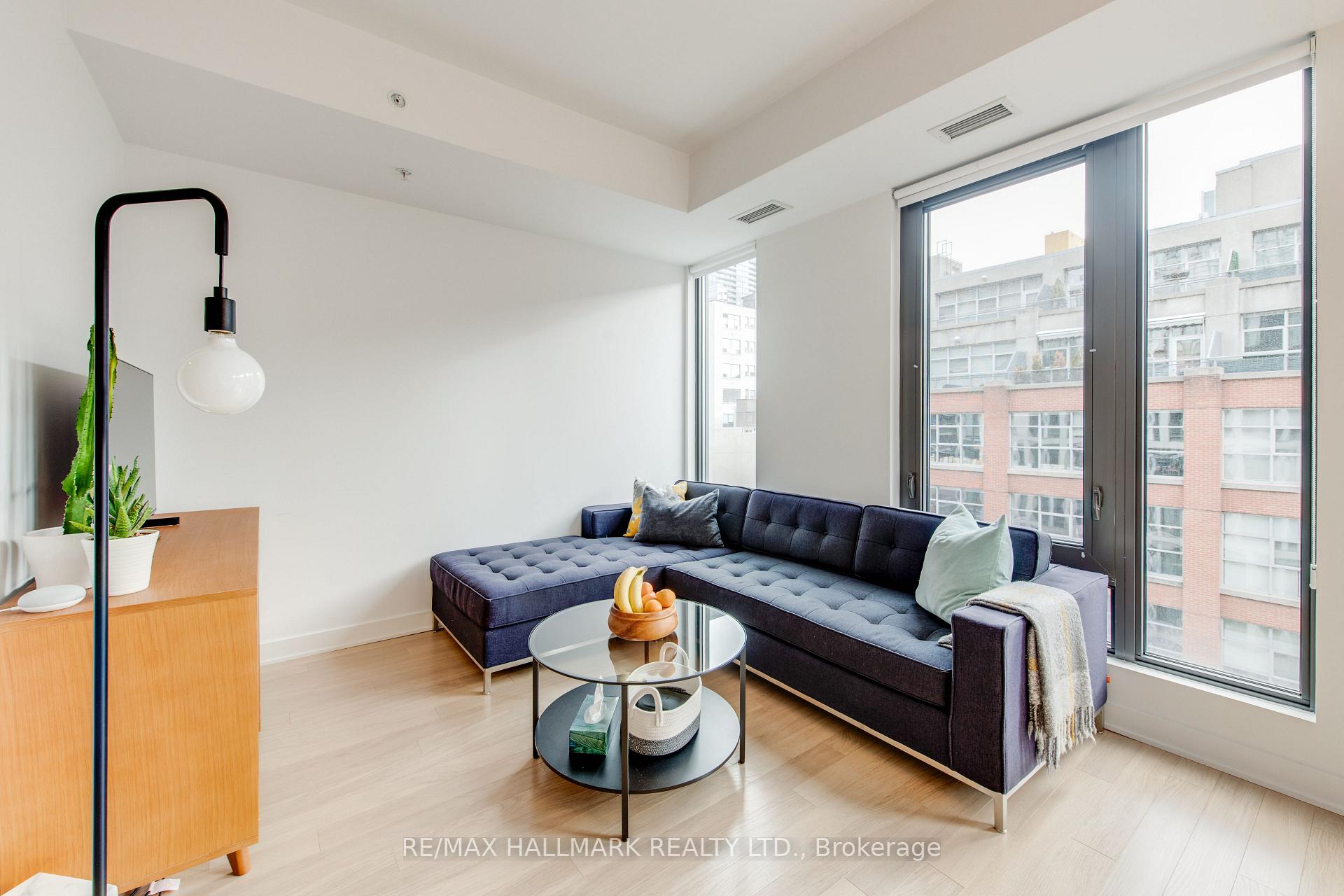 Photo 12 of Unit 702, 32 Camden Street, Toronto, Waterfront Communities — HOMEH