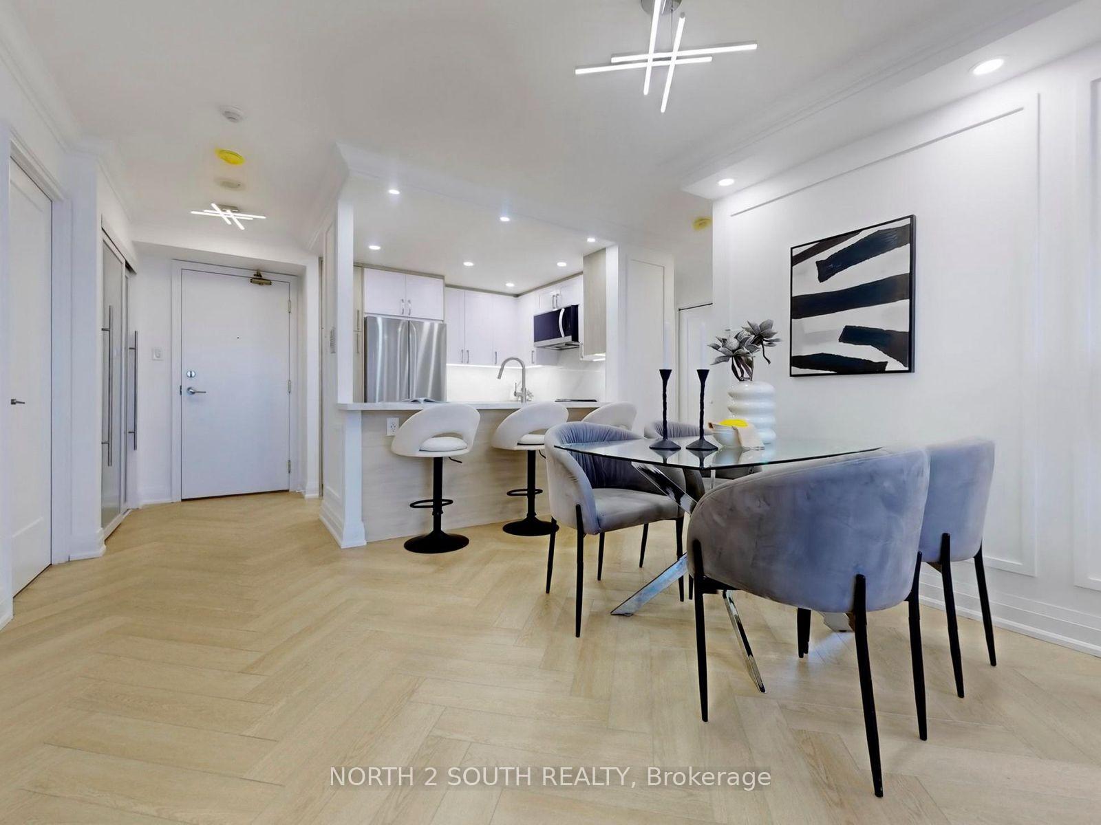 Photo 3 of Unit 401, 11 Townsgate Drive, Vaughan, Crestwood-Springfarm-Yorkhill — HOMEH