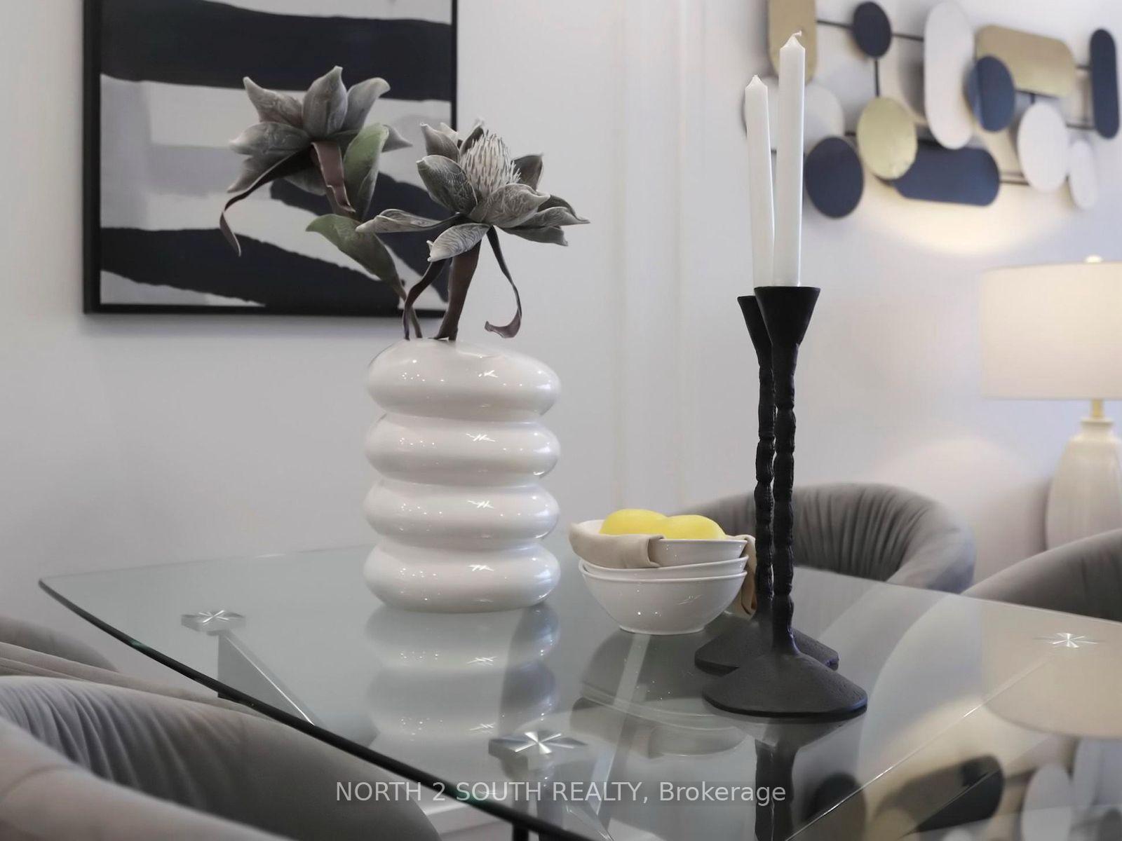 Photo 13 of Unit 401, 11 Townsgate Drive, Vaughan, Crestwood-Springfarm-Yorkhill — HOMEH
