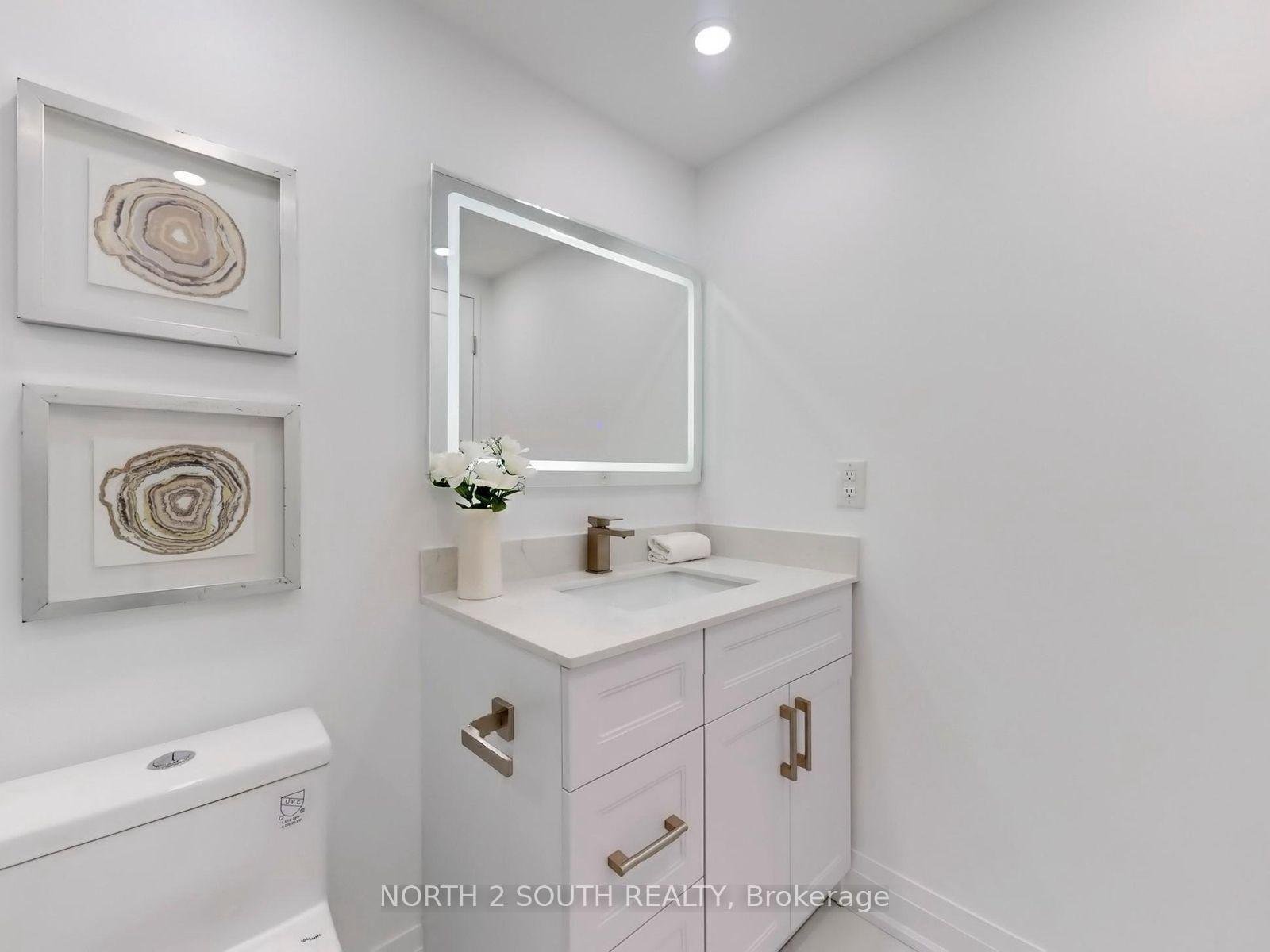 Photo 16 of Unit 401, 11 Townsgate Drive, Vaughan, Crestwood-Springfarm-Yorkhill — HOMEH