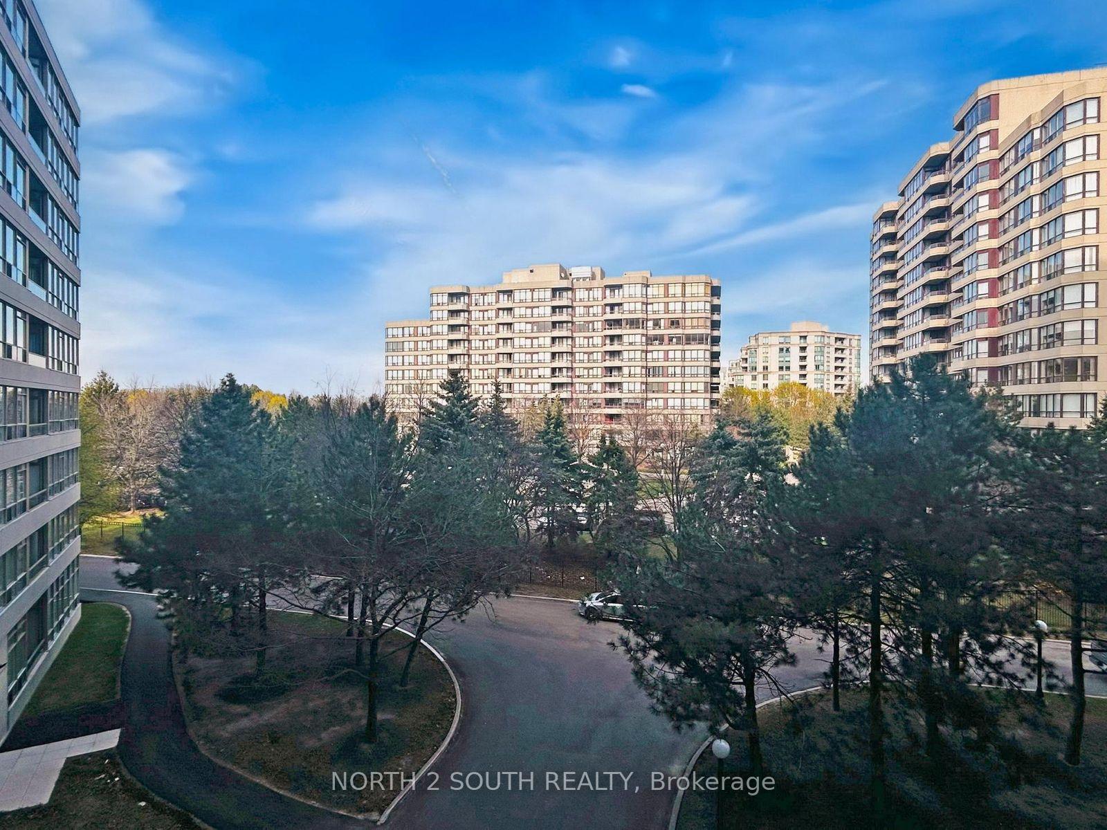 Photo 28 of Unit 401, 11 Townsgate Drive, Vaughan, Crestwood-Springfarm-Yorkhill — HOMEH
