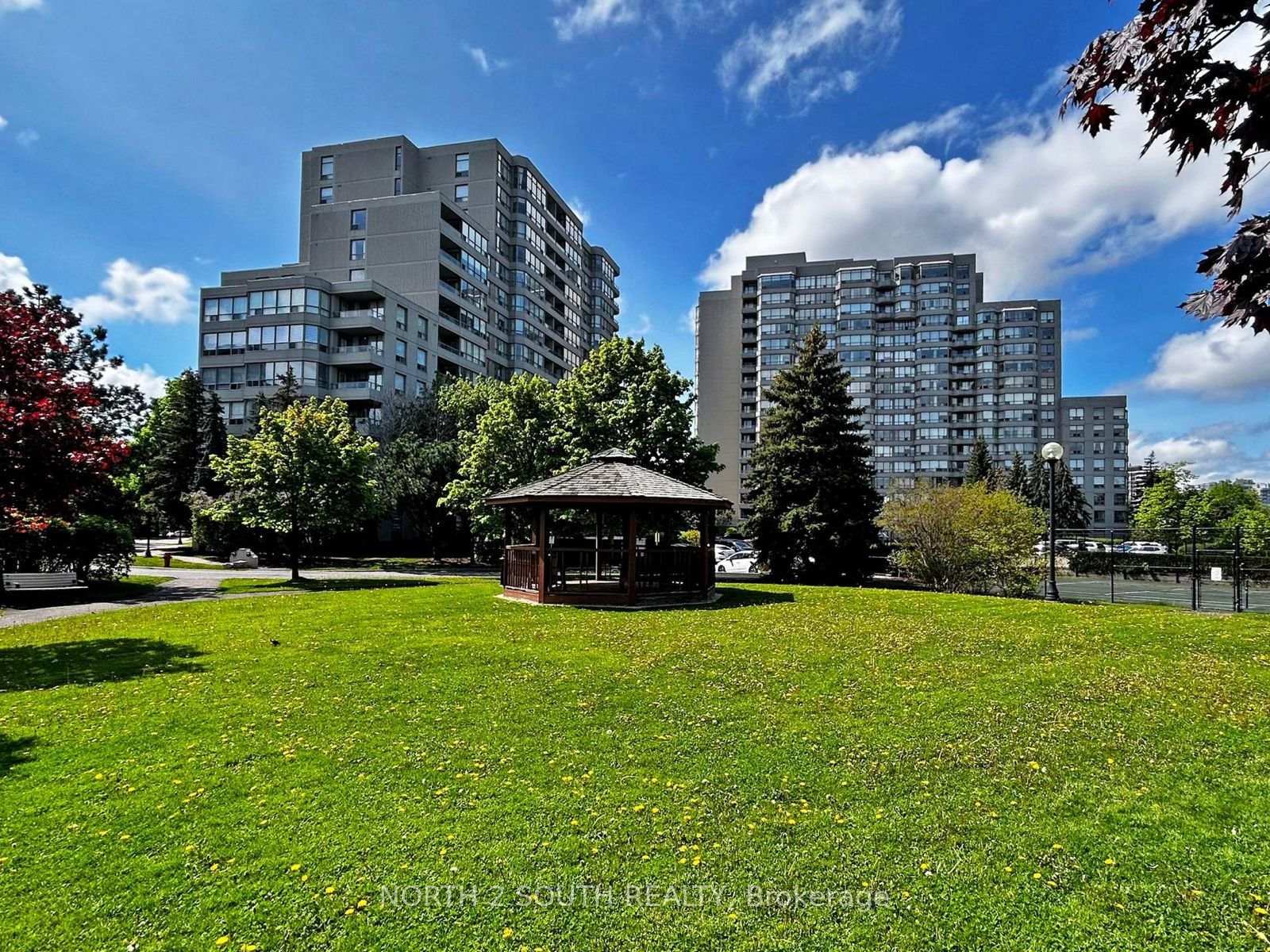 Photo 44 of Unit 401, 11 Townsgate Drive, Vaughan, Crestwood-Springfarm-Yorkhill — HOMEH