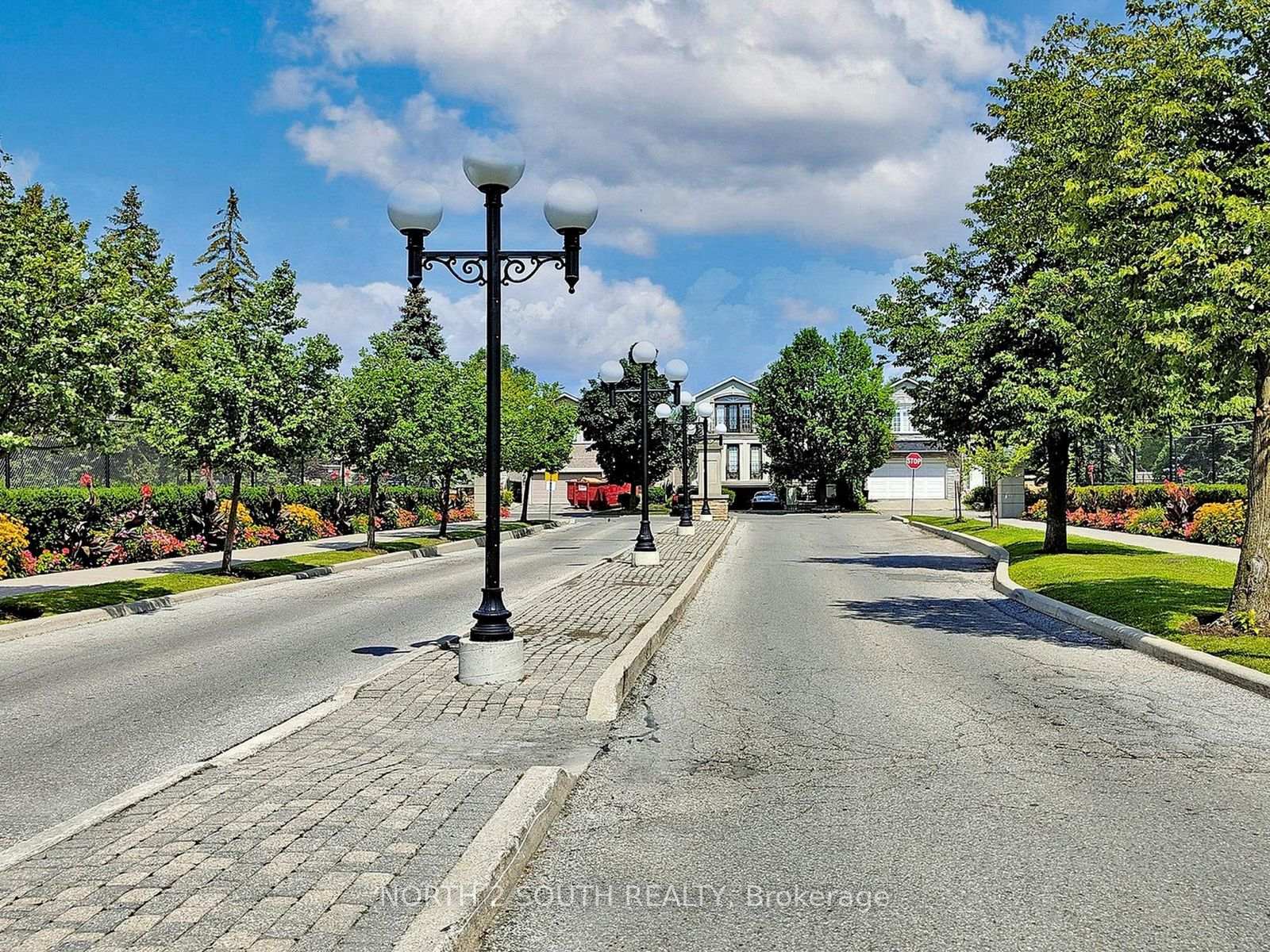 Photo 49 of Unit 401, 11 Townsgate Drive, Vaughan, Crestwood-Springfarm-Yorkhill — HOMEH