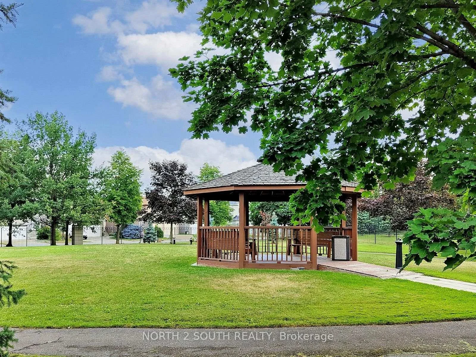 Photo 46 of Unit 401, 11 Townsgate Drive, Vaughan, Crestwood-Springfarm-Yorkhill — HOMEH