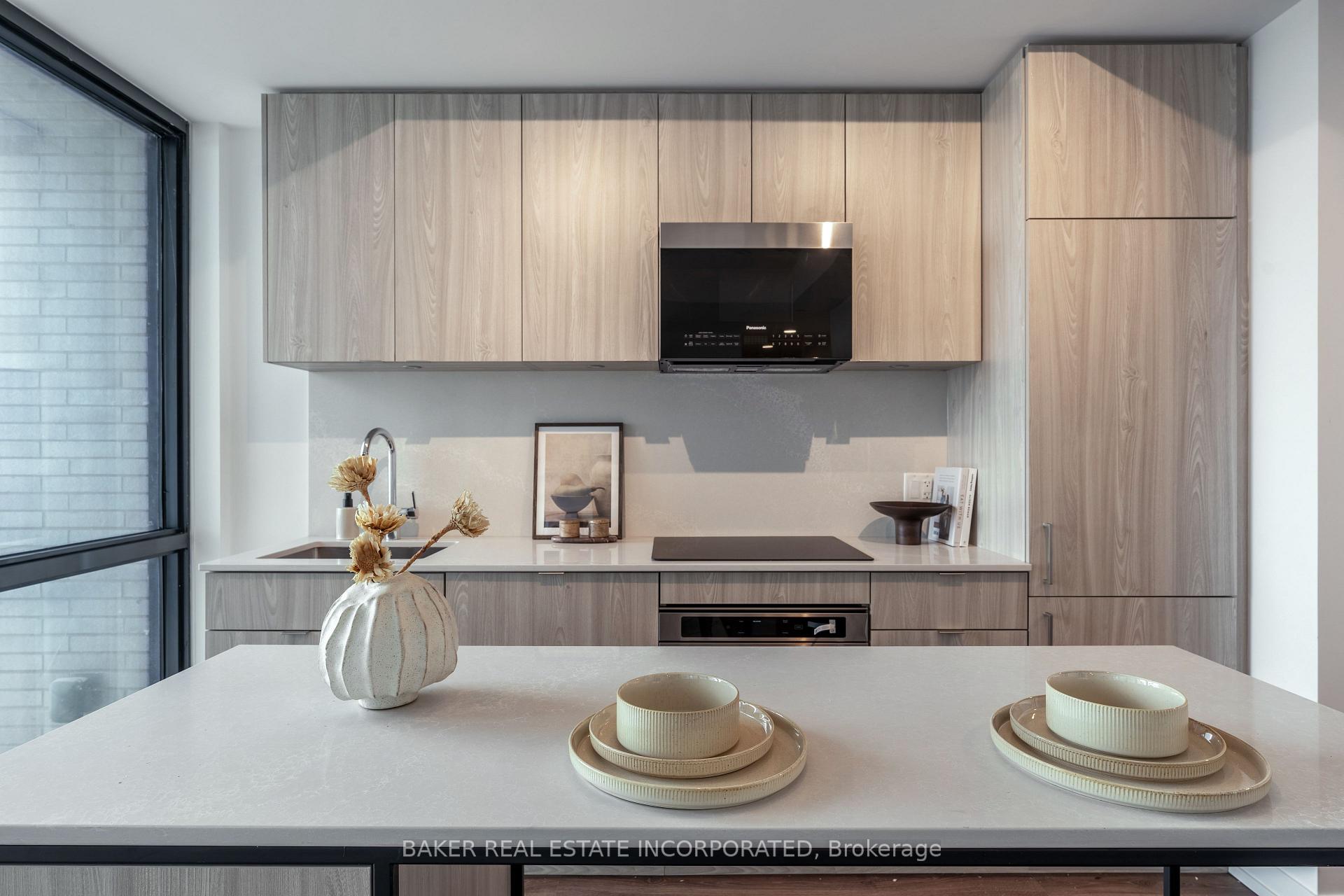 Photo 5 of Unit 201, 251 Masonry Way, Mississauga, Port Credit — HOMEH