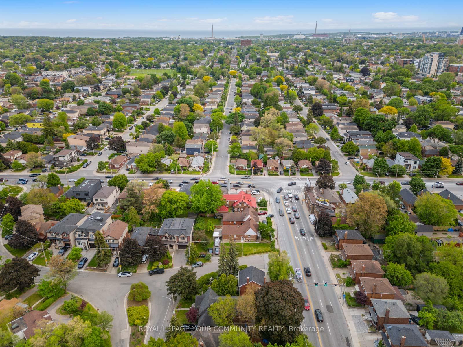 Photo 49 of 2 Four Oaks Gate, Toronto, East York — HOMEH