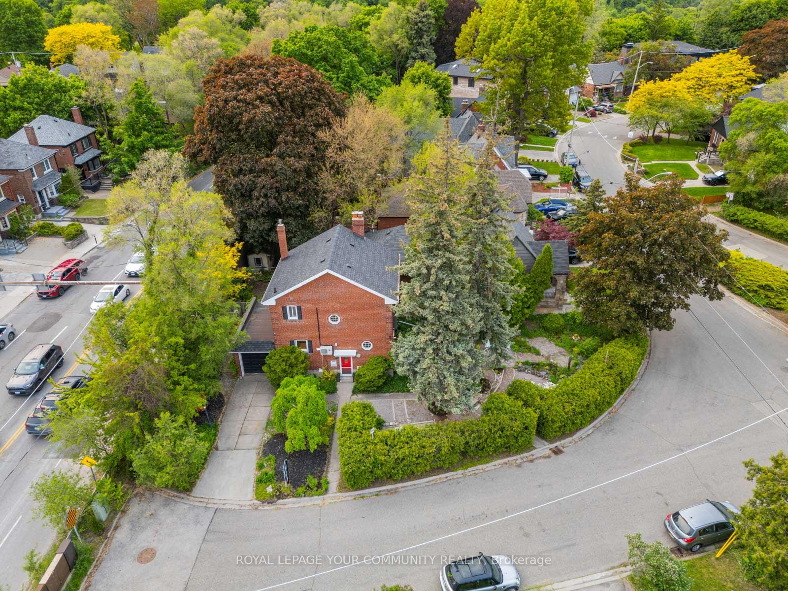 Photo 52 of 2 Four Oaks Gate, Toronto, East York — HOMEH