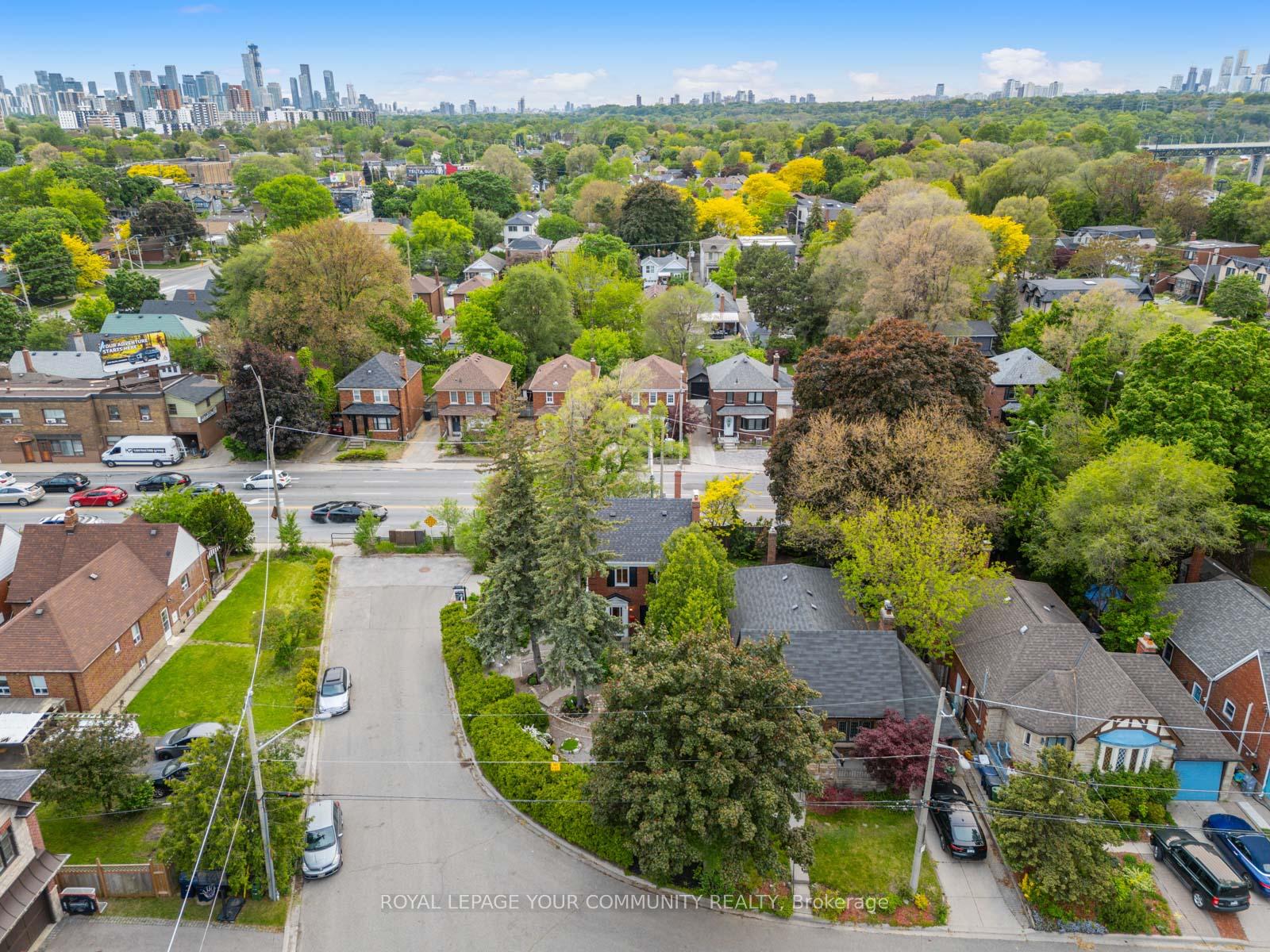 Photo 54 of 2 Four Oaks Gate, Toronto, East York — HOMEH
