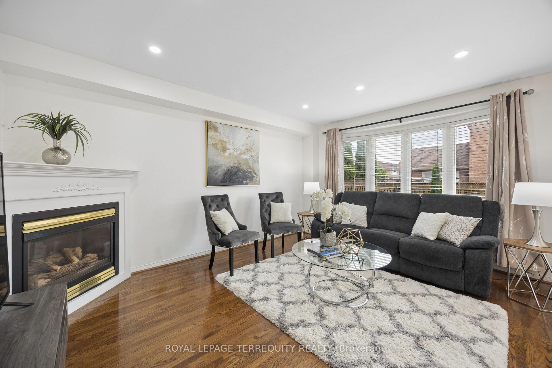 Photo 8 of 7339 Black Walnut Trail, Mississauga, Lisgar — HOMEH